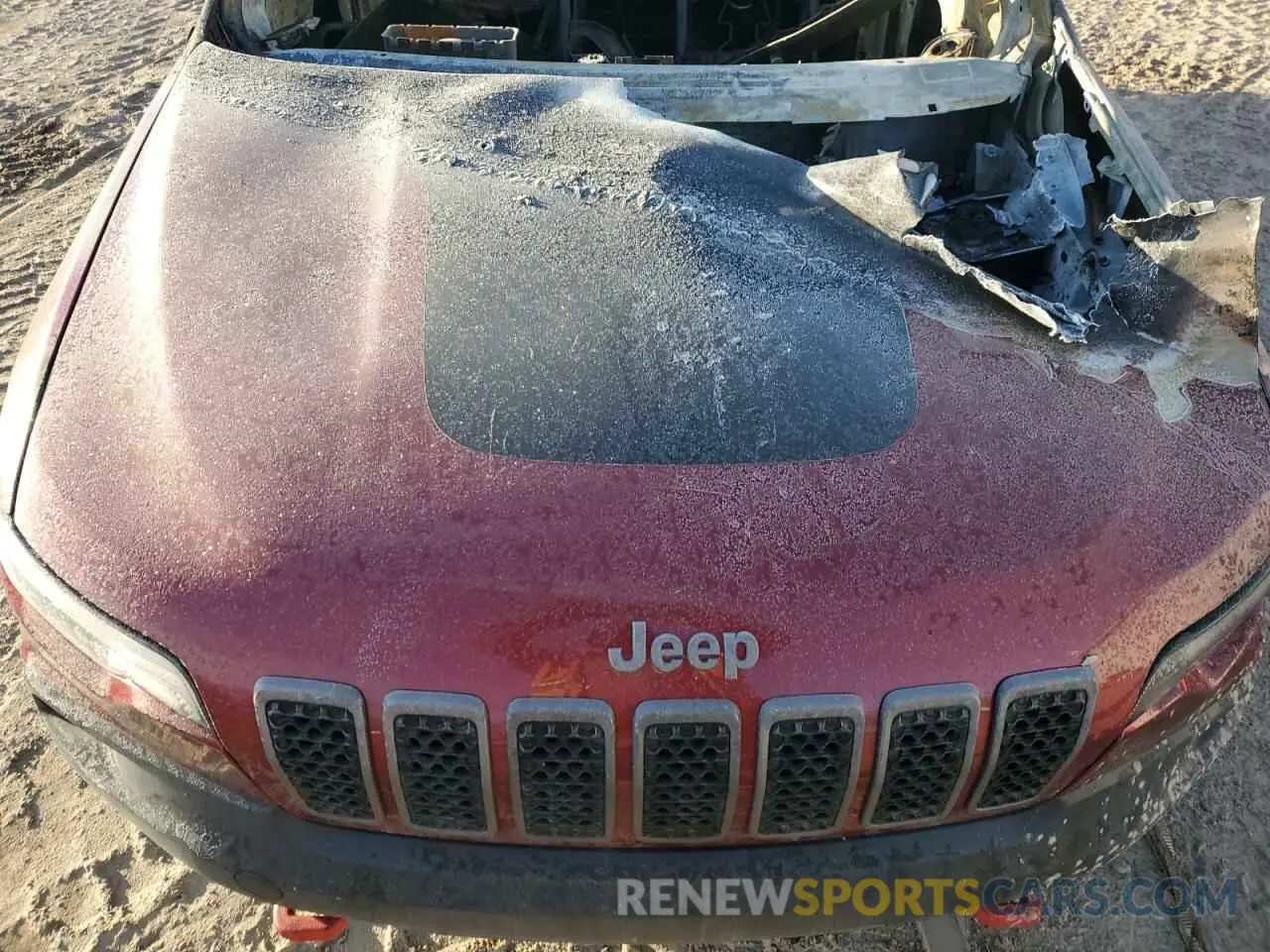 13 Photograph of a damaged car 1C4PJMBX6LD621799 JEEP CHEROKEE 2020