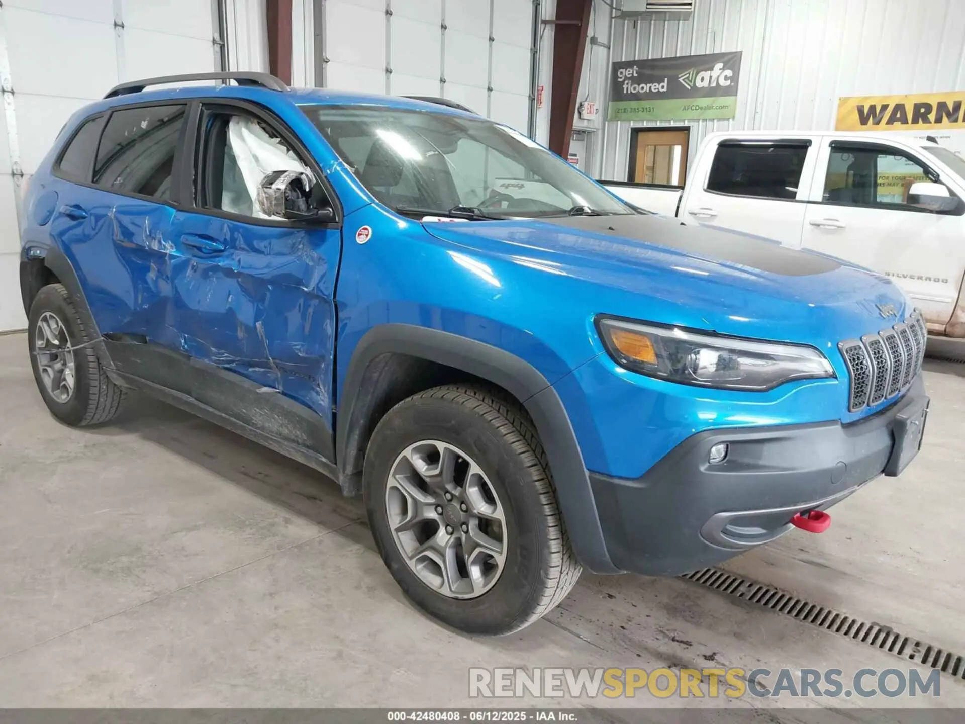 1 Photograph of a damaged car 1C4PJMBX6LD630891 JEEP CHEROKEE 2020