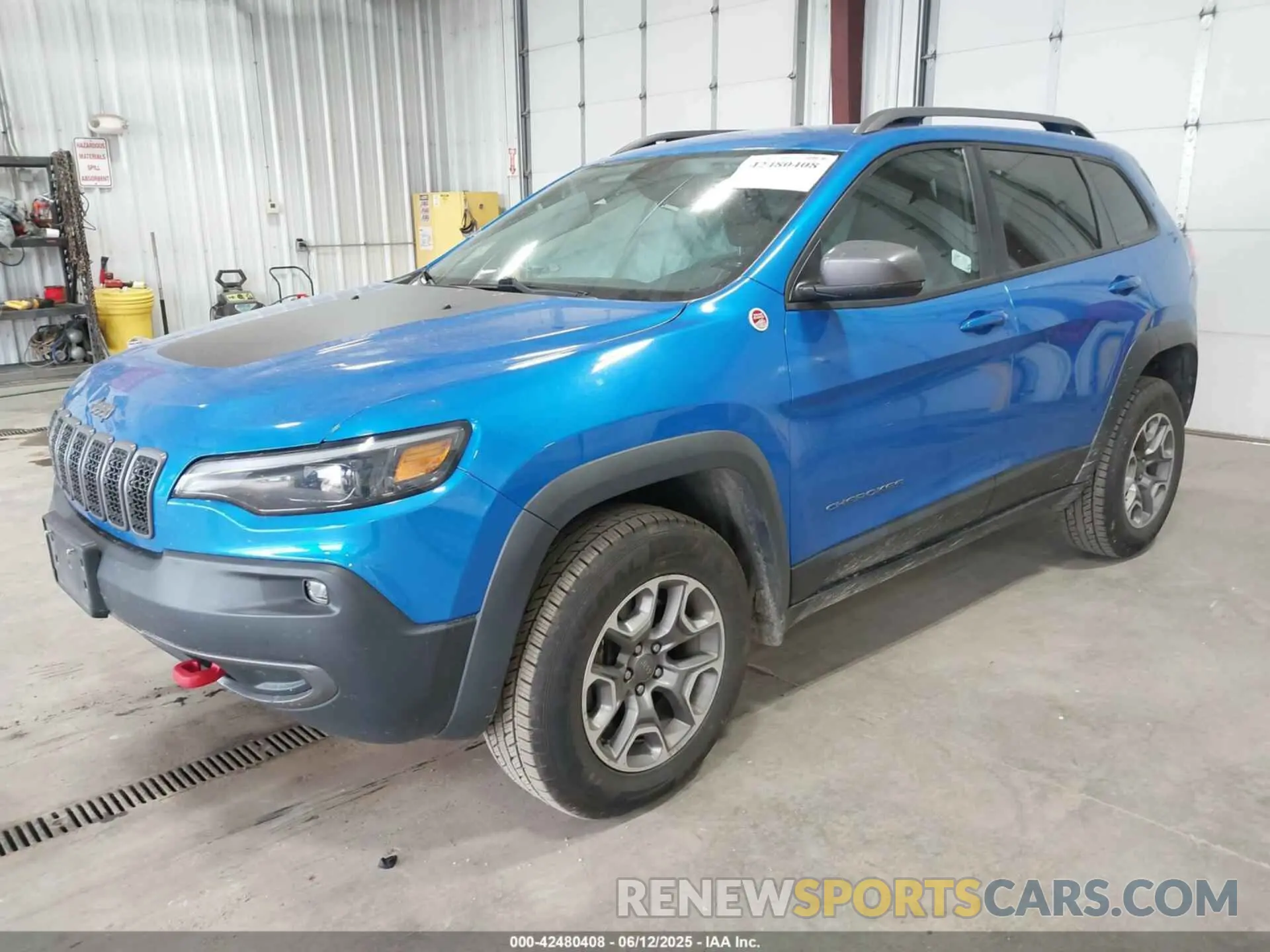 2 Photograph of a damaged car 1C4PJMBX6LD630891 JEEP CHEROKEE 2020