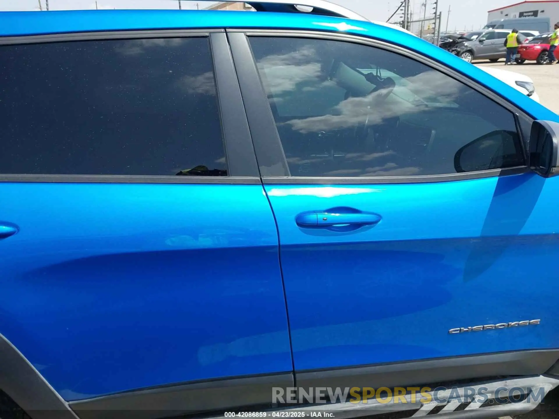 13 Photograph of a damaged car 1C4PJMBX7LD521355 JEEP CHEROKEE 2020