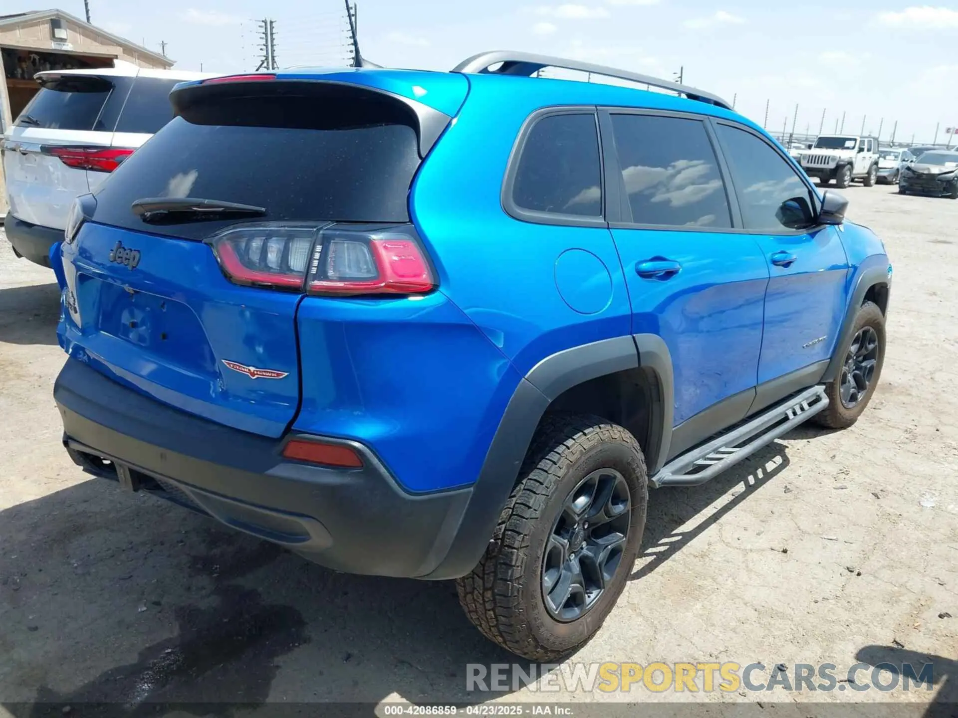 4 Photograph of a damaged car 1C4PJMBX7LD521355 JEEP CHEROKEE 2020
