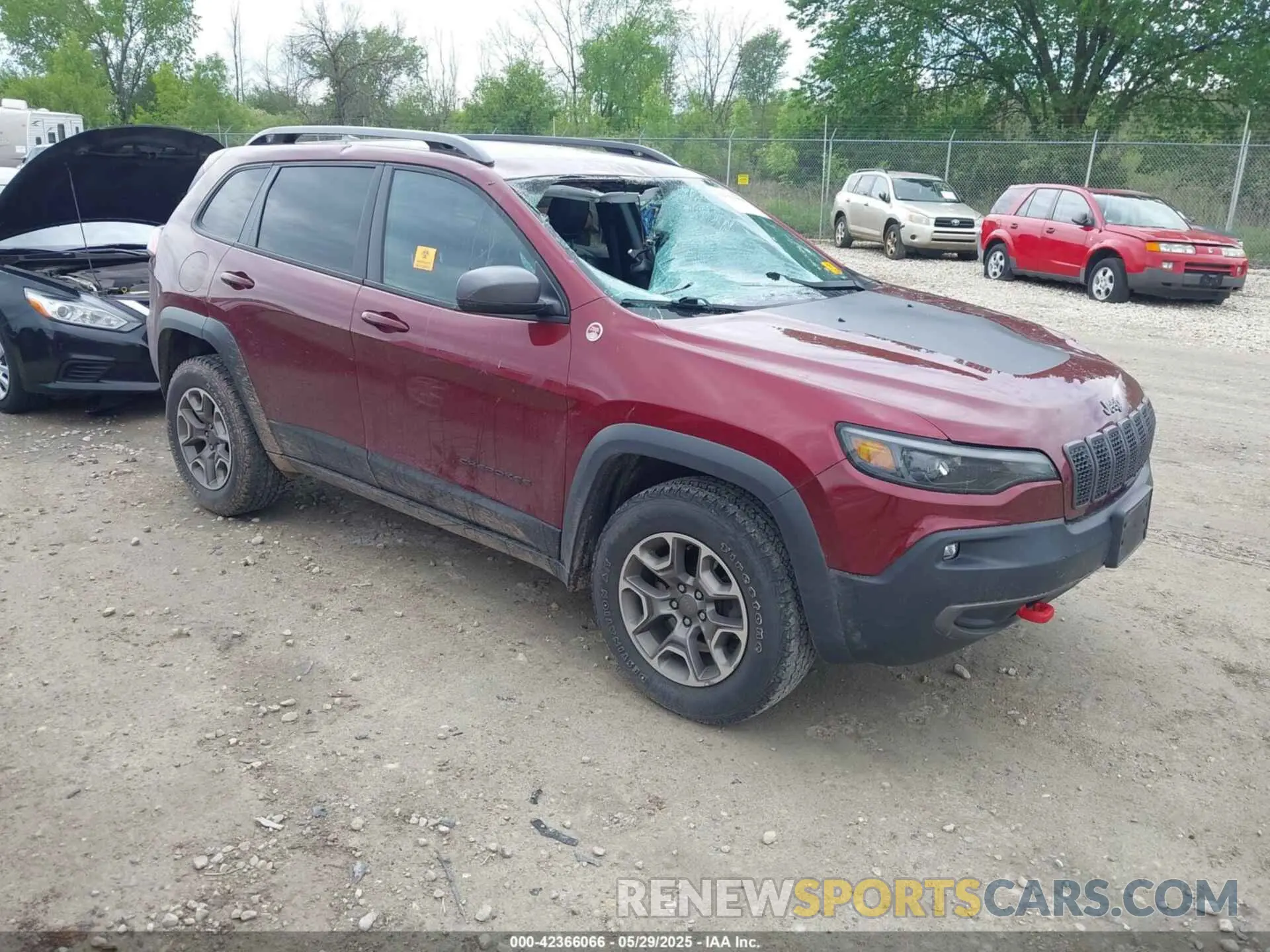 1 Photograph of a damaged car 1C4PJMBX8LD619813 JEEP CHEROKEE 2020