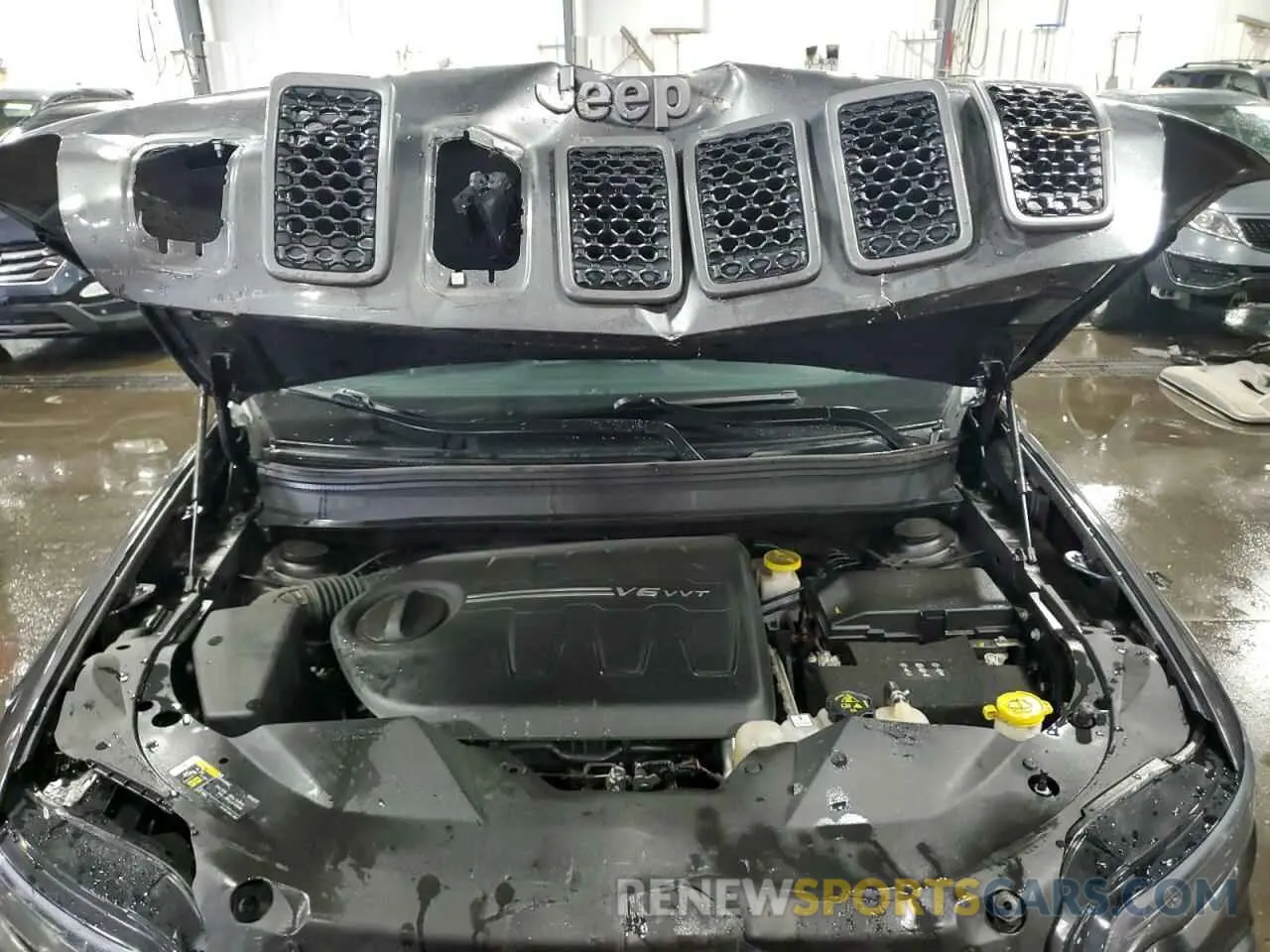 12 Photograph of a damaged car 1C4PJMBX9LD582951 JEEP CHEROKEE 2020