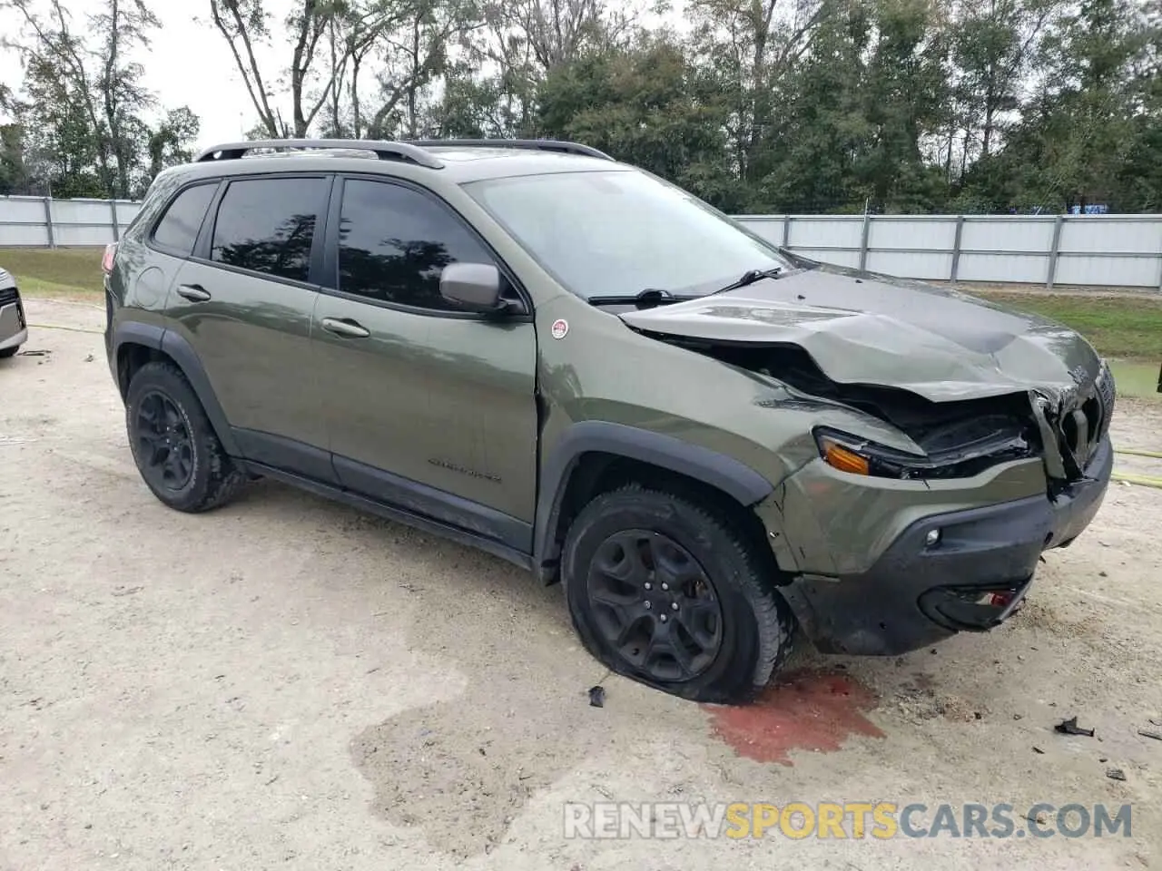 4 Photograph of a damaged car 1C4PJMBXXLD648357 JEEP CHEROKEE 2020