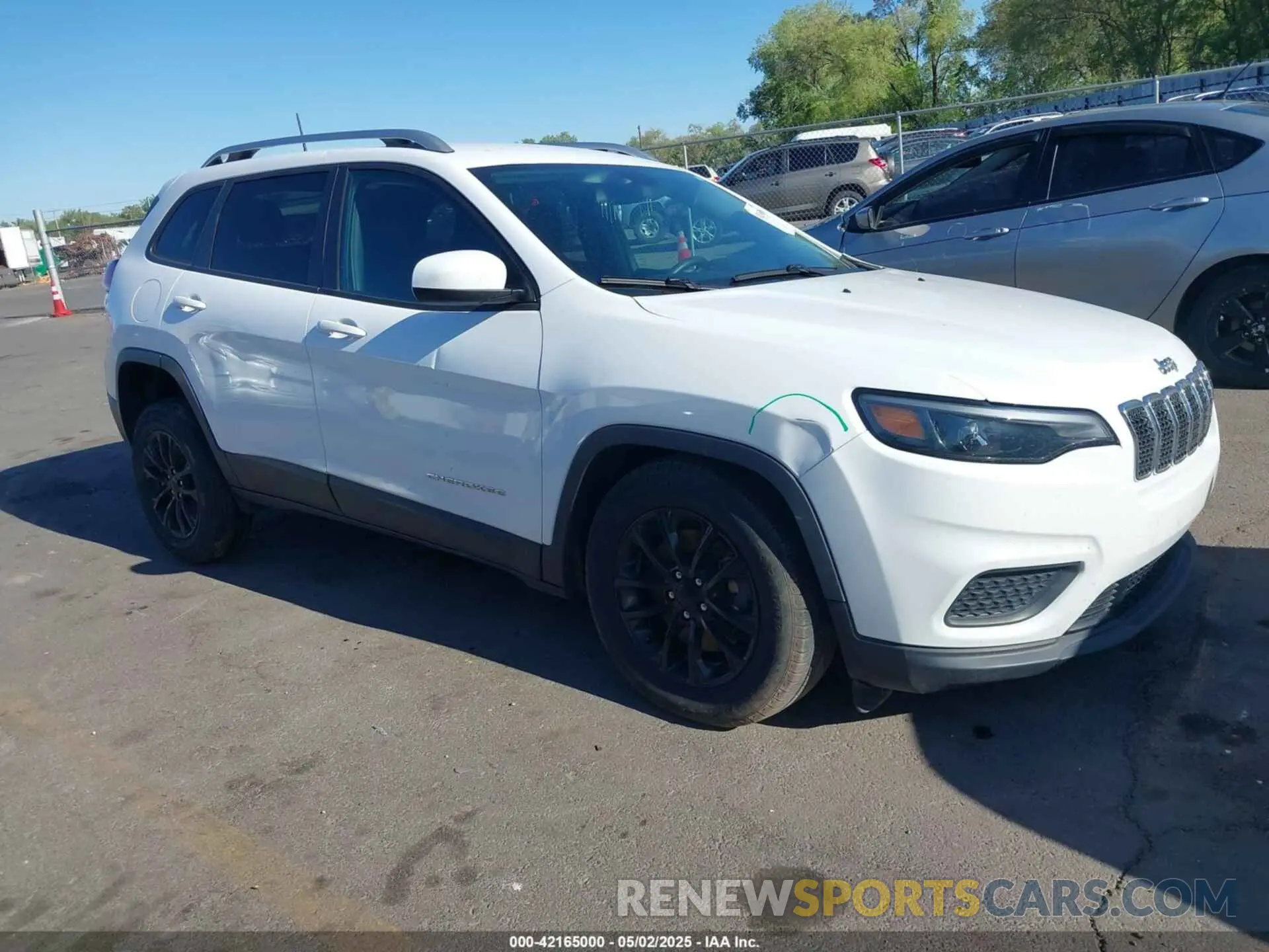 1 Photograph of a damaged car 1C4PJMCB0LD502665 JEEP CHEROKEE 2020