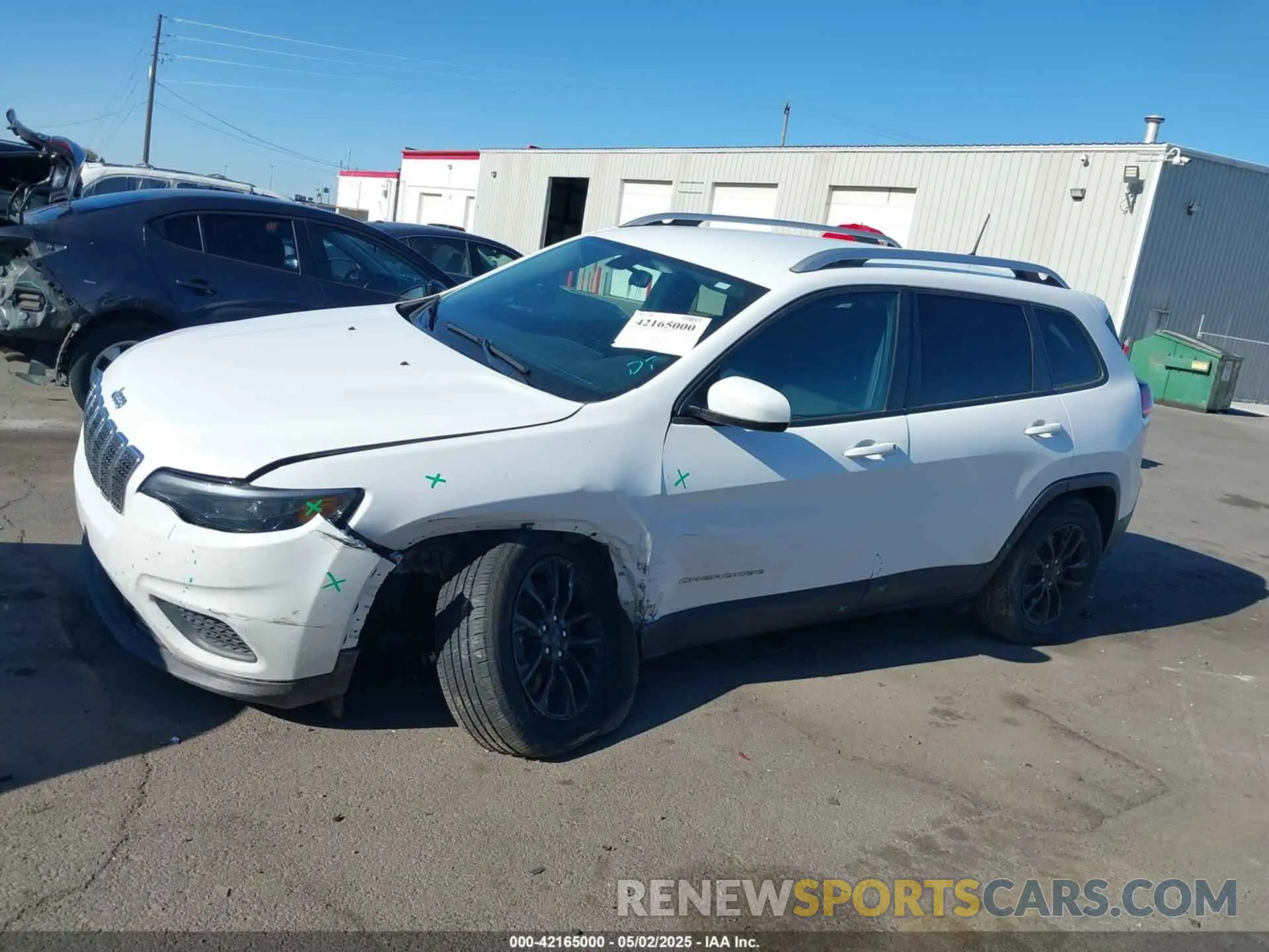 14 Photograph of a damaged car 1C4PJMCB0LD502665 JEEP CHEROKEE 2020