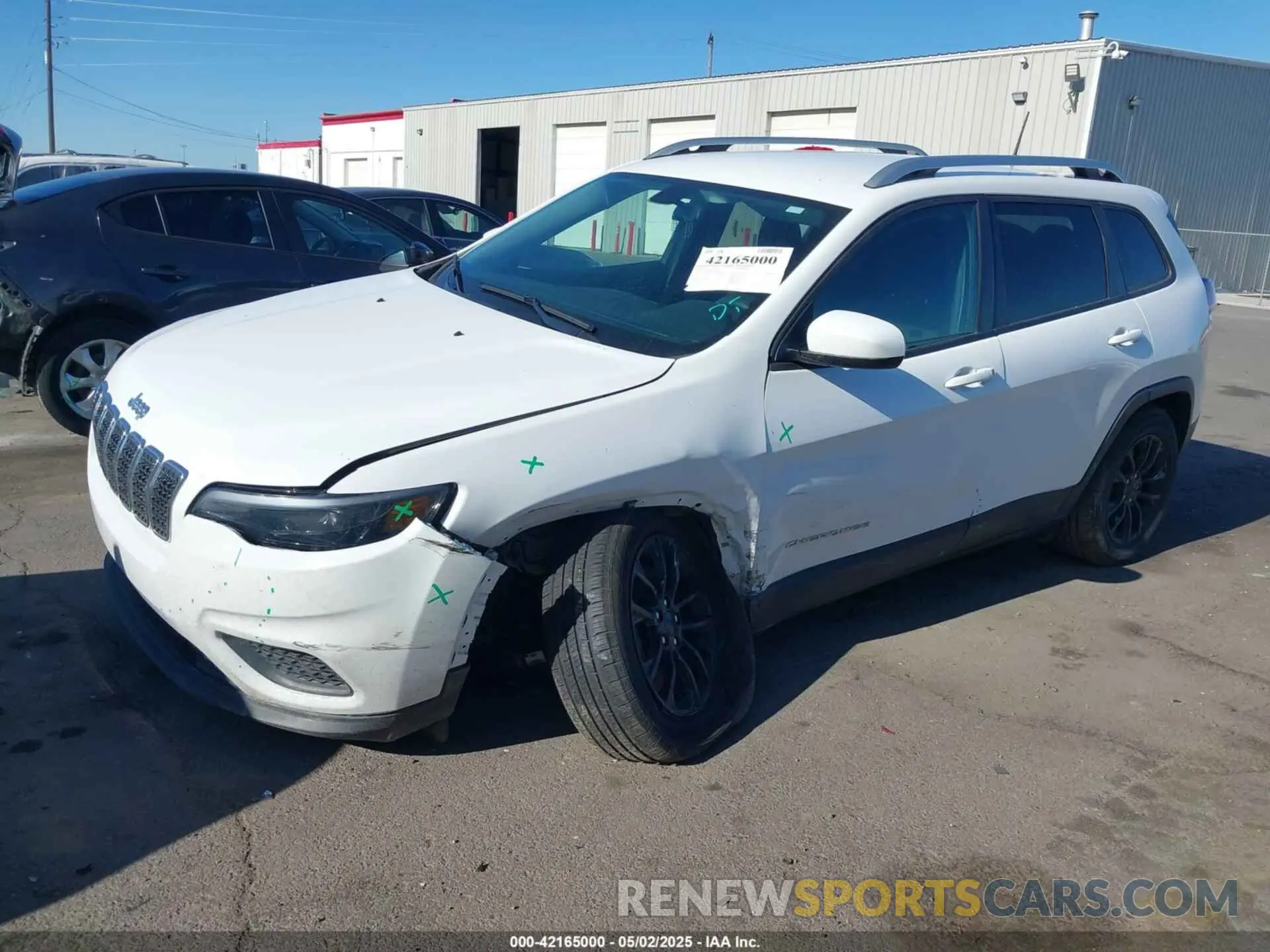 2 Photograph of a damaged car 1C4PJMCB0LD502665 JEEP CHEROKEE 2020