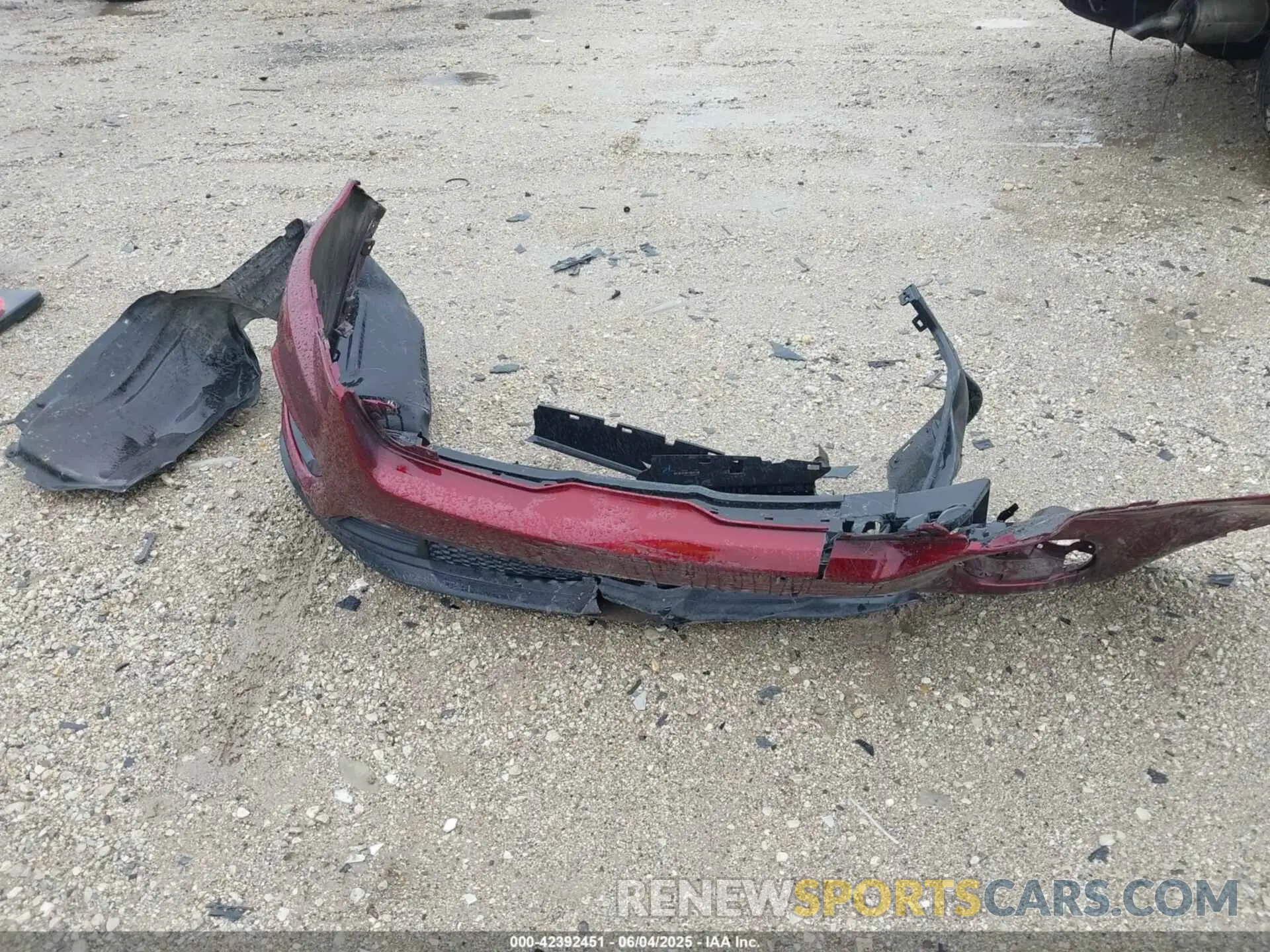 12 Photograph of a damaged car 1C4PJMCB1LD605402 JEEP CHEROKEE 2020