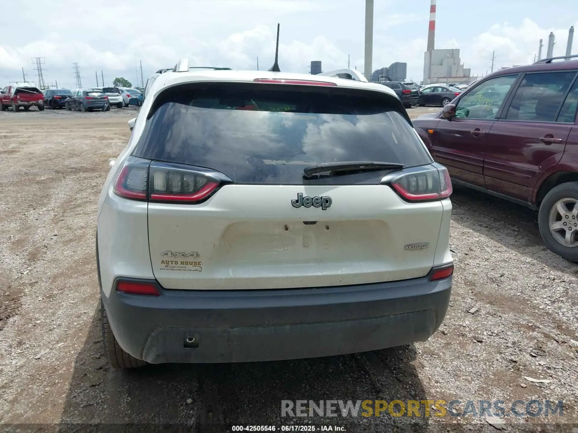 16 Photograph of a damaged car 1C4PJMCB2LD624797 JEEP CHEROKEE 2020