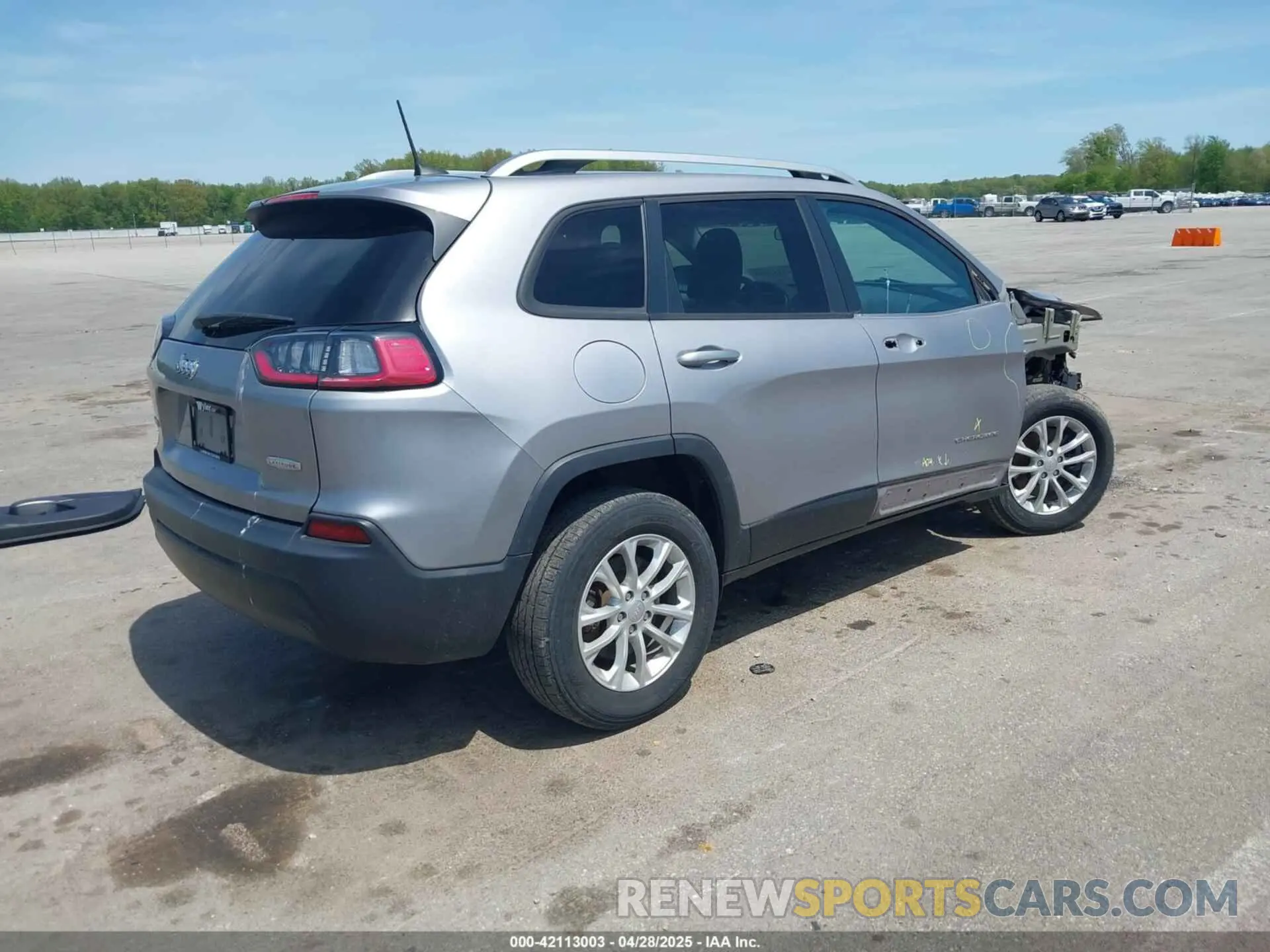 4 Photograph of a damaged car 1C4PJMCB4LD654657 JEEP CHEROKEE 2020