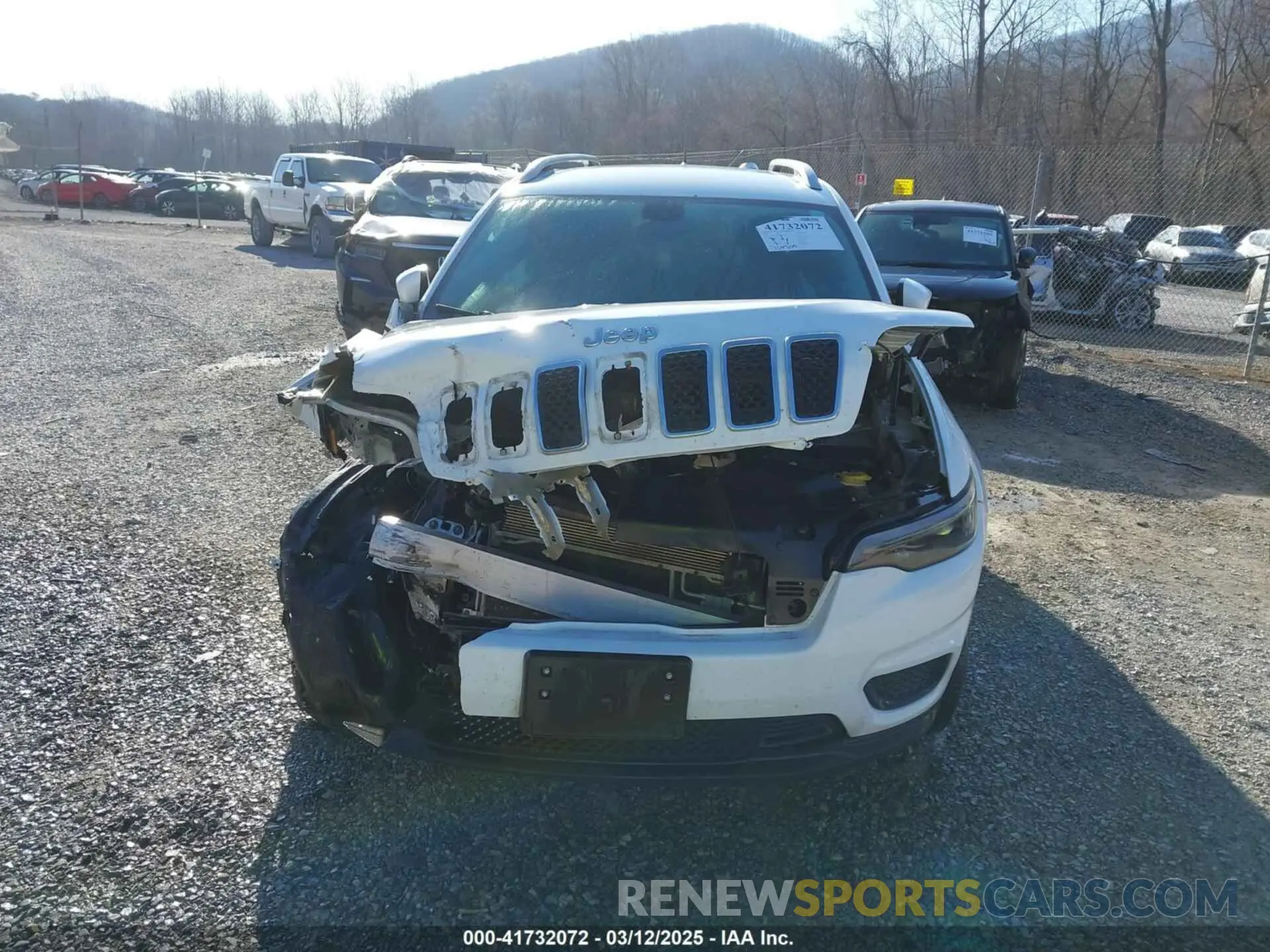 12 Photograph of a damaged car 1C4PJMCB7LD505563 JEEP CHEROKEE 2020