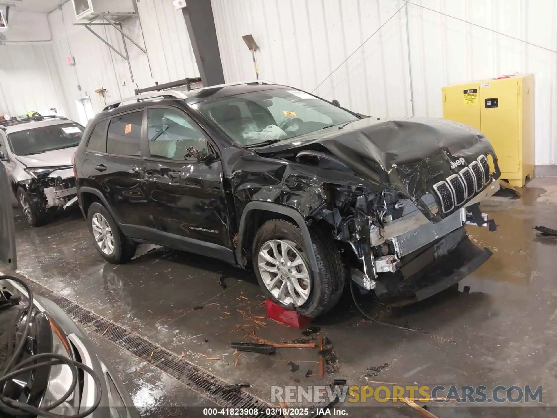 1 Photograph of a damaged car 1C4PJMCB7LD546629 JEEP CHEROKEE 2020