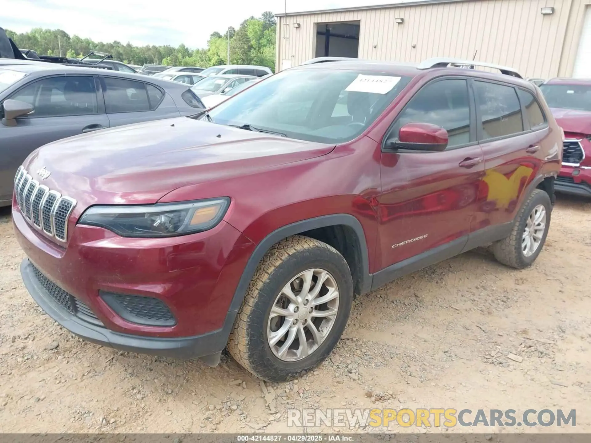 2 Photograph of a damaged car 1C4PJMCB7LD575600 JEEP CHEROKEE 2020