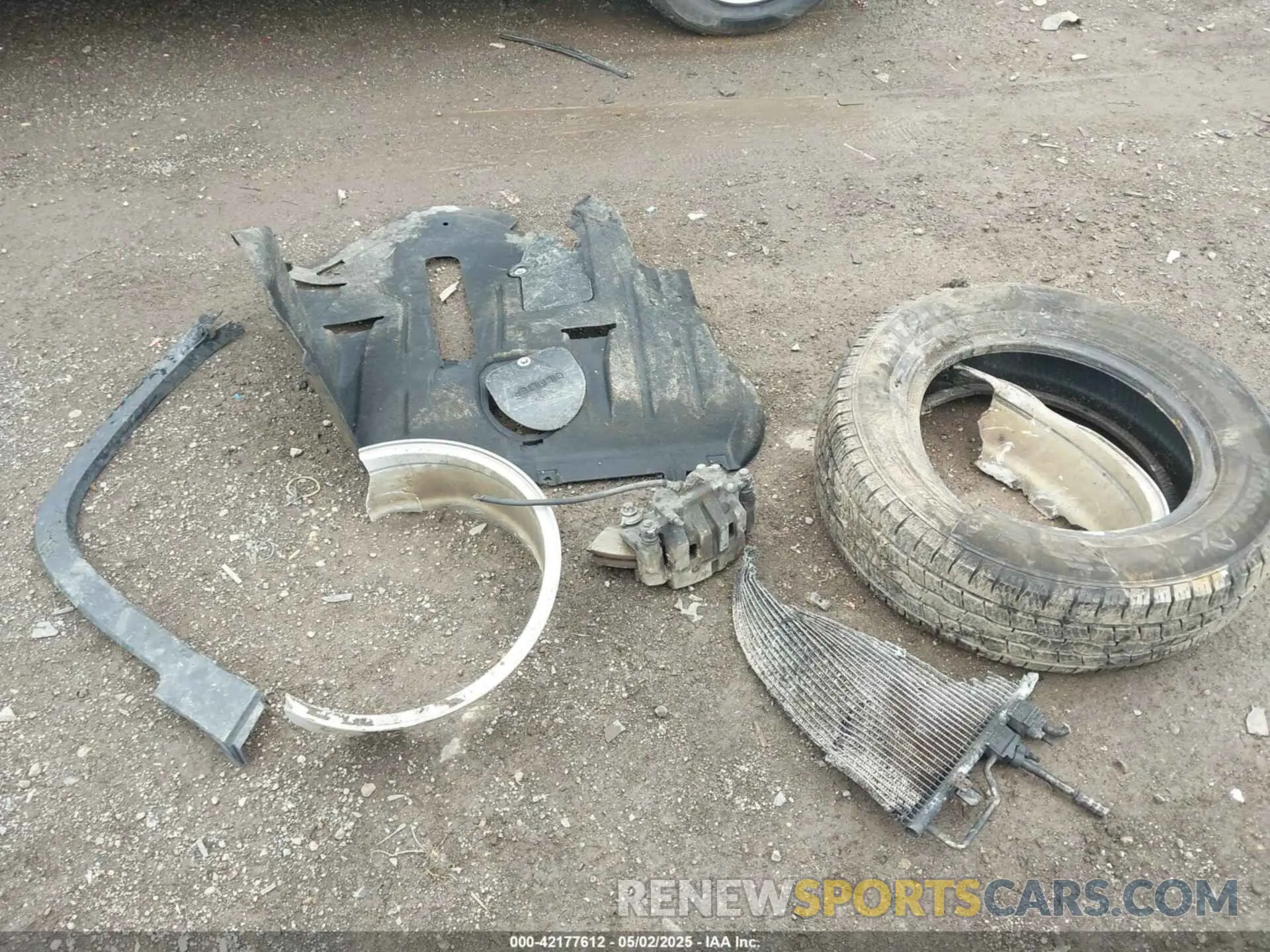 12 Photograph of a damaged car 1C4PJMCB9LD546714 JEEP CHEROKEE 2020