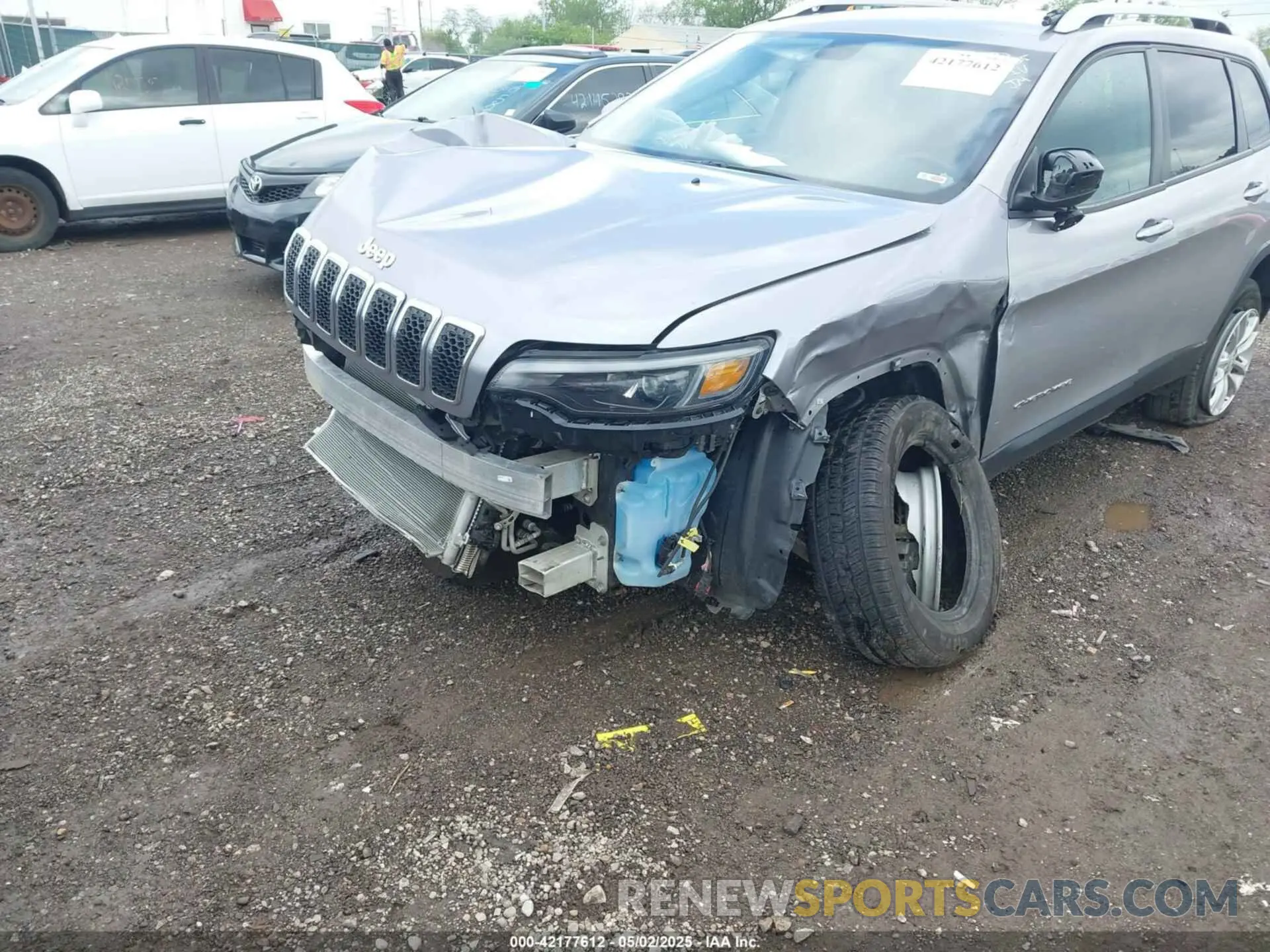 18 Photograph of a damaged car 1C4PJMCB9LD546714 JEEP CHEROKEE 2020