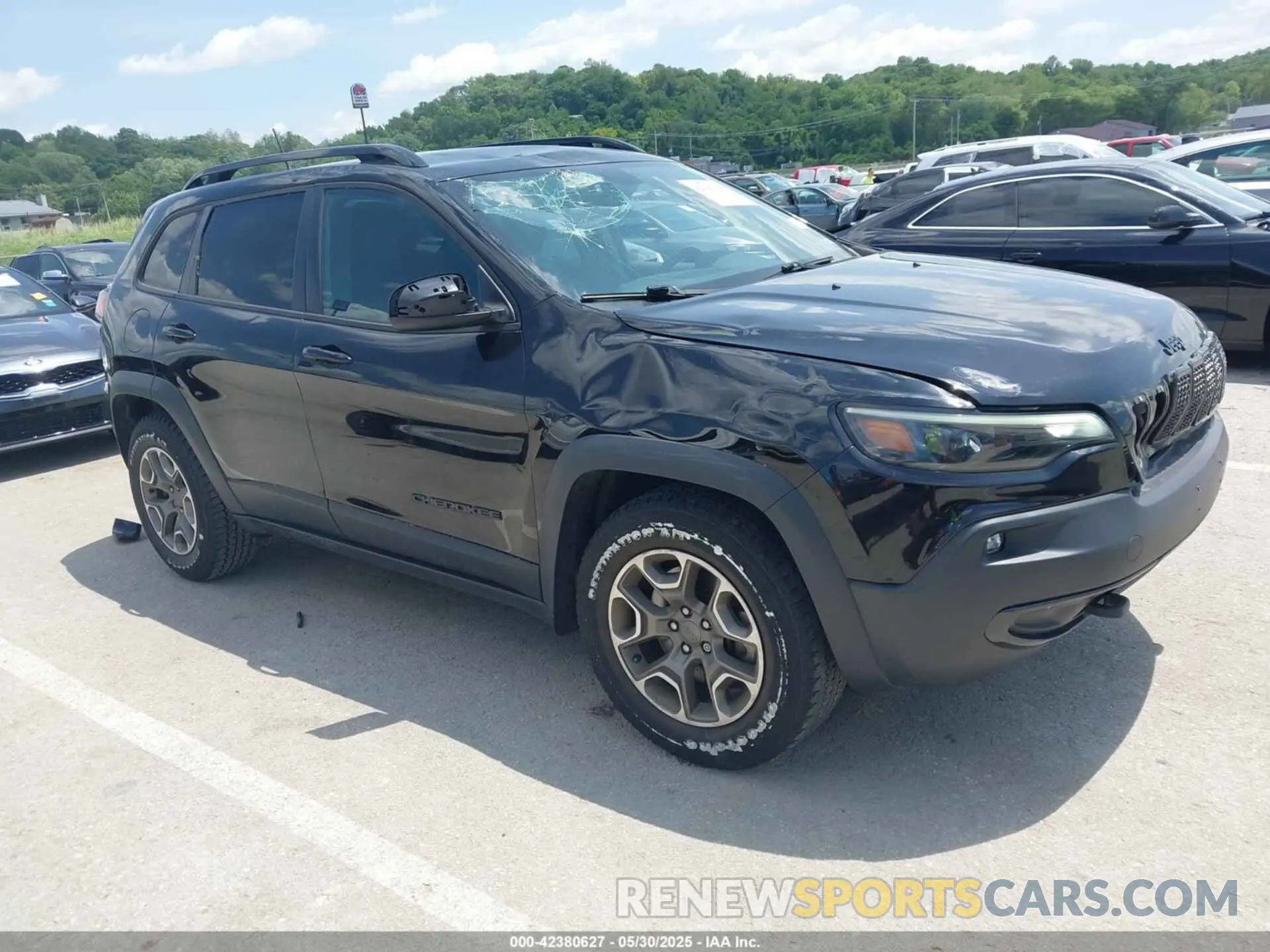 1 Photograph of a damaged car 1C4PJMCX3LD584466 JEEP CHEROKEE 2020