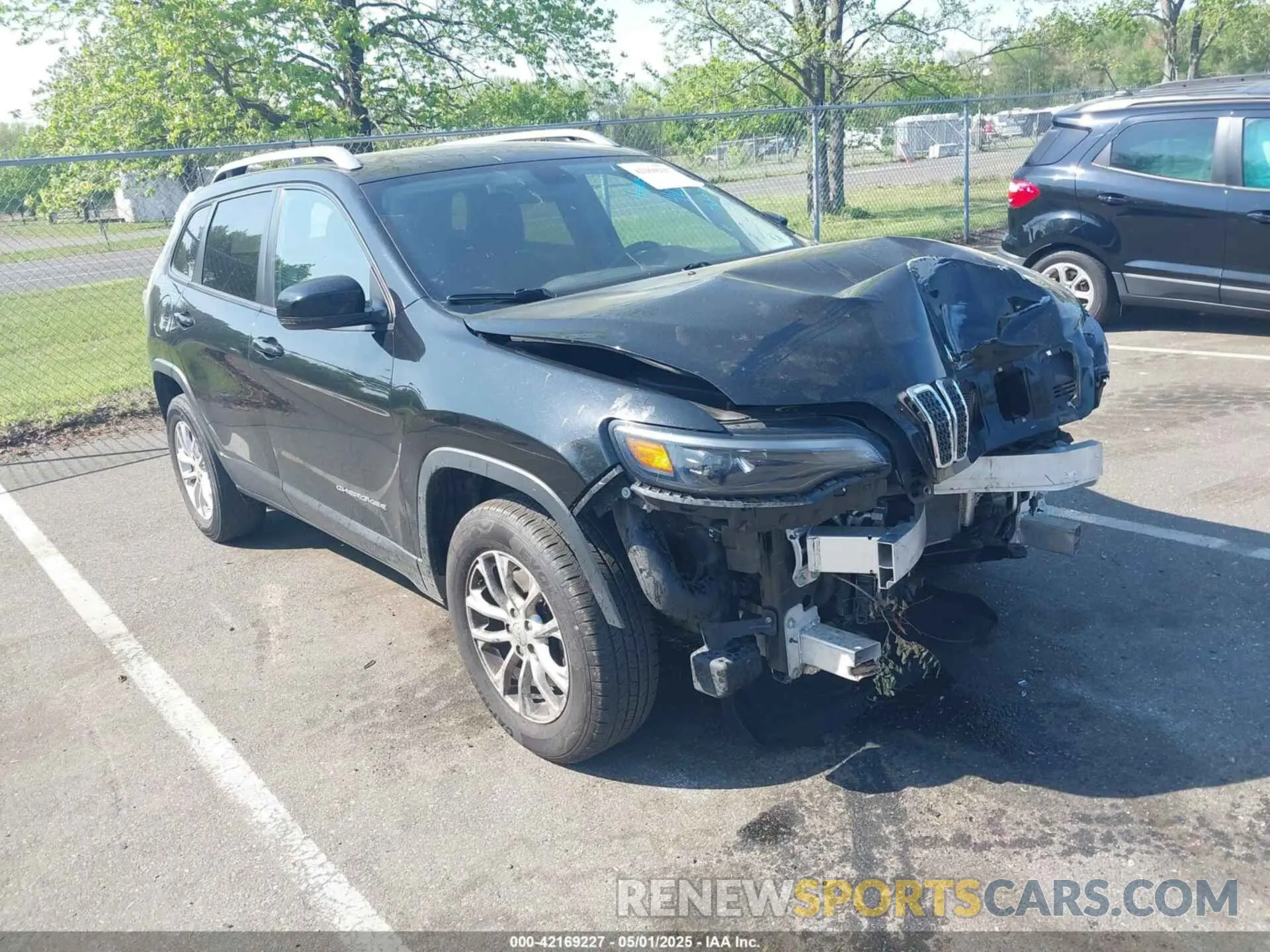 1 Photograph of a damaged car 1C4PJMCX4LD565781 JEEP CHEROKEE 2020