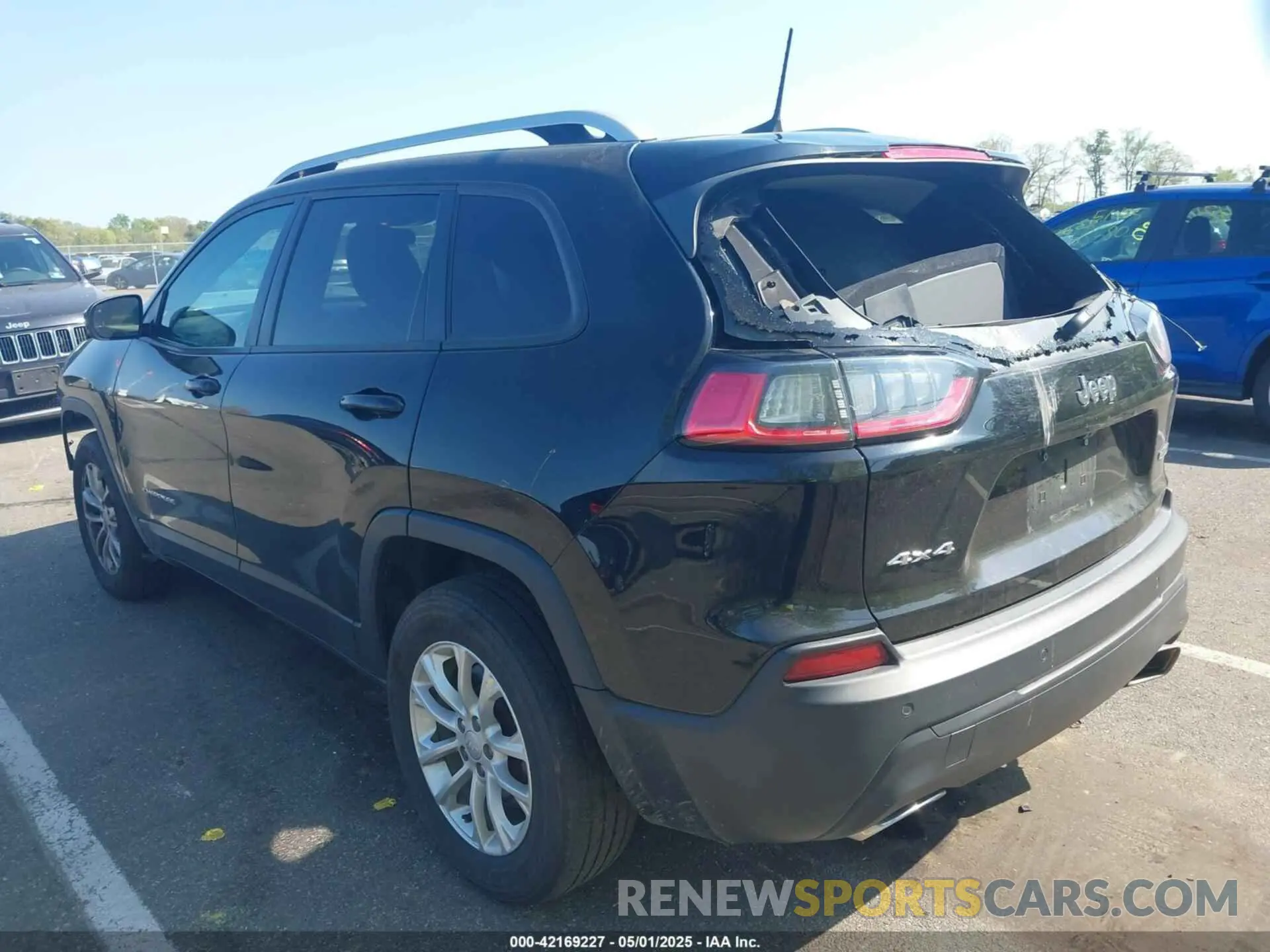 3 Photograph of a damaged car 1C4PJMCX4LD565781 JEEP CHEROKEE 2020