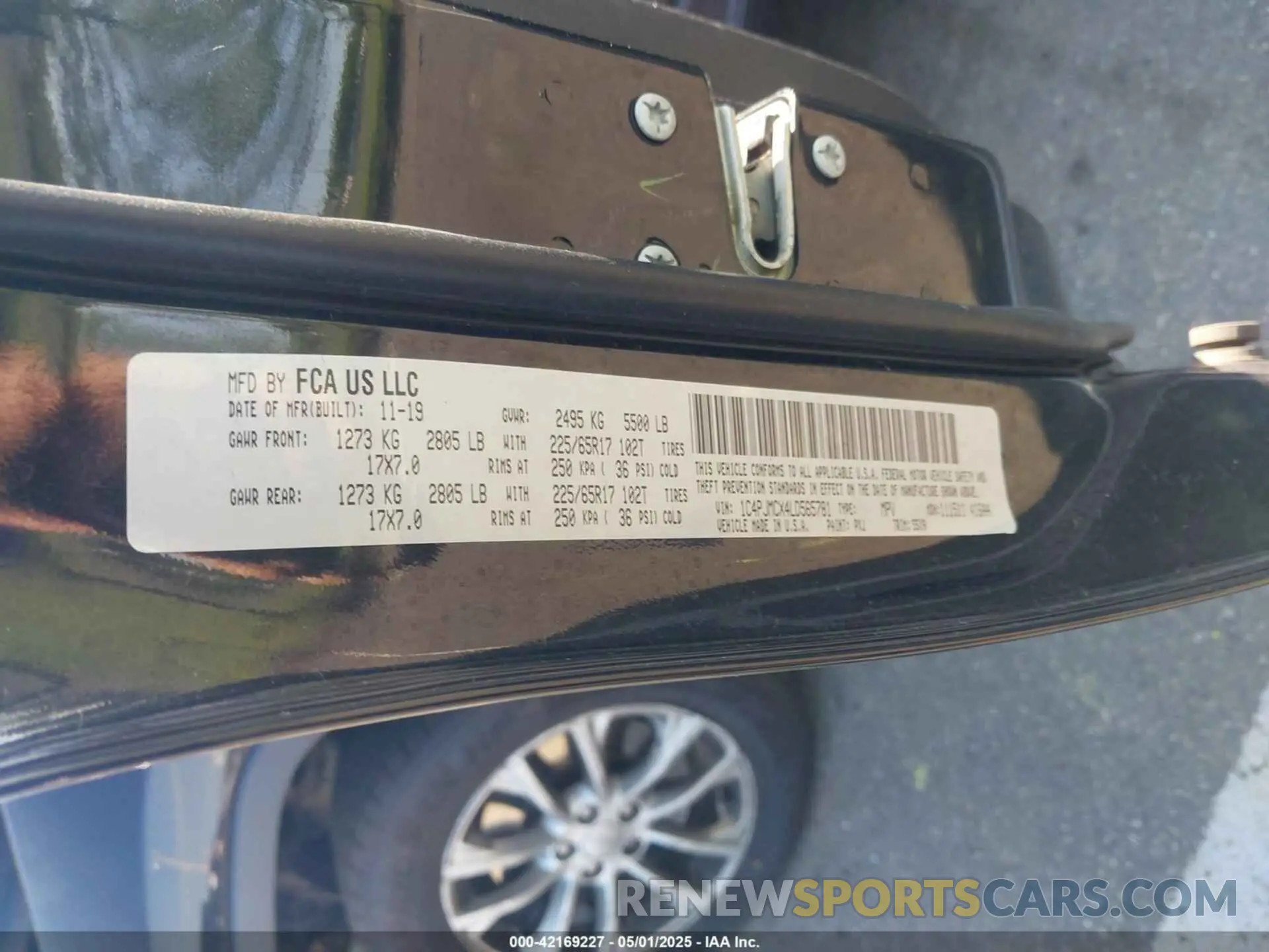 9 Photograph of a damaged car 1C4PJMCX4LD565781 JEEP CHEROKEE 2020