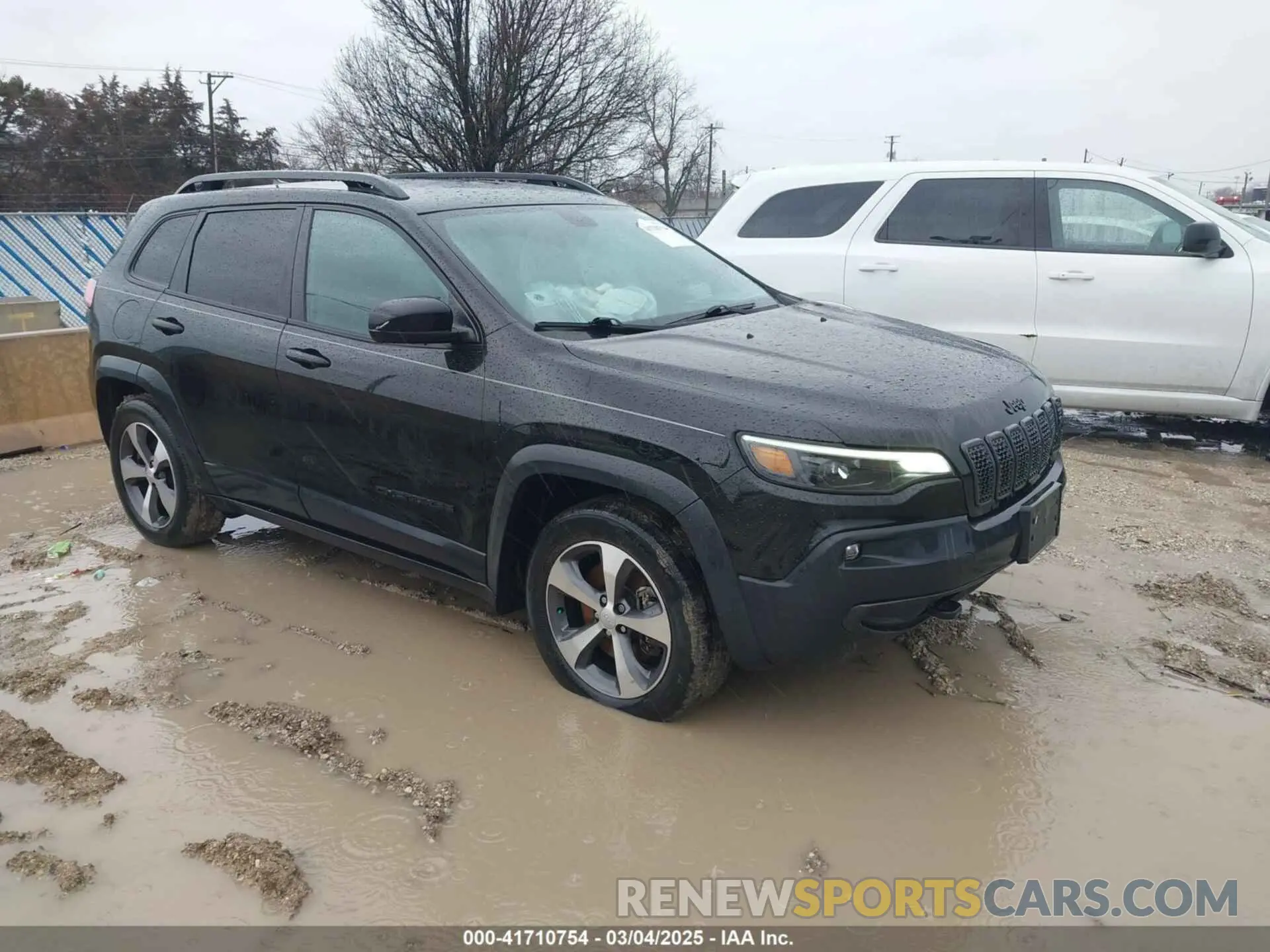 1 Photograph of a damaged car 1C4PJMCX9LD584410 JEEP CHEROKEE 2020