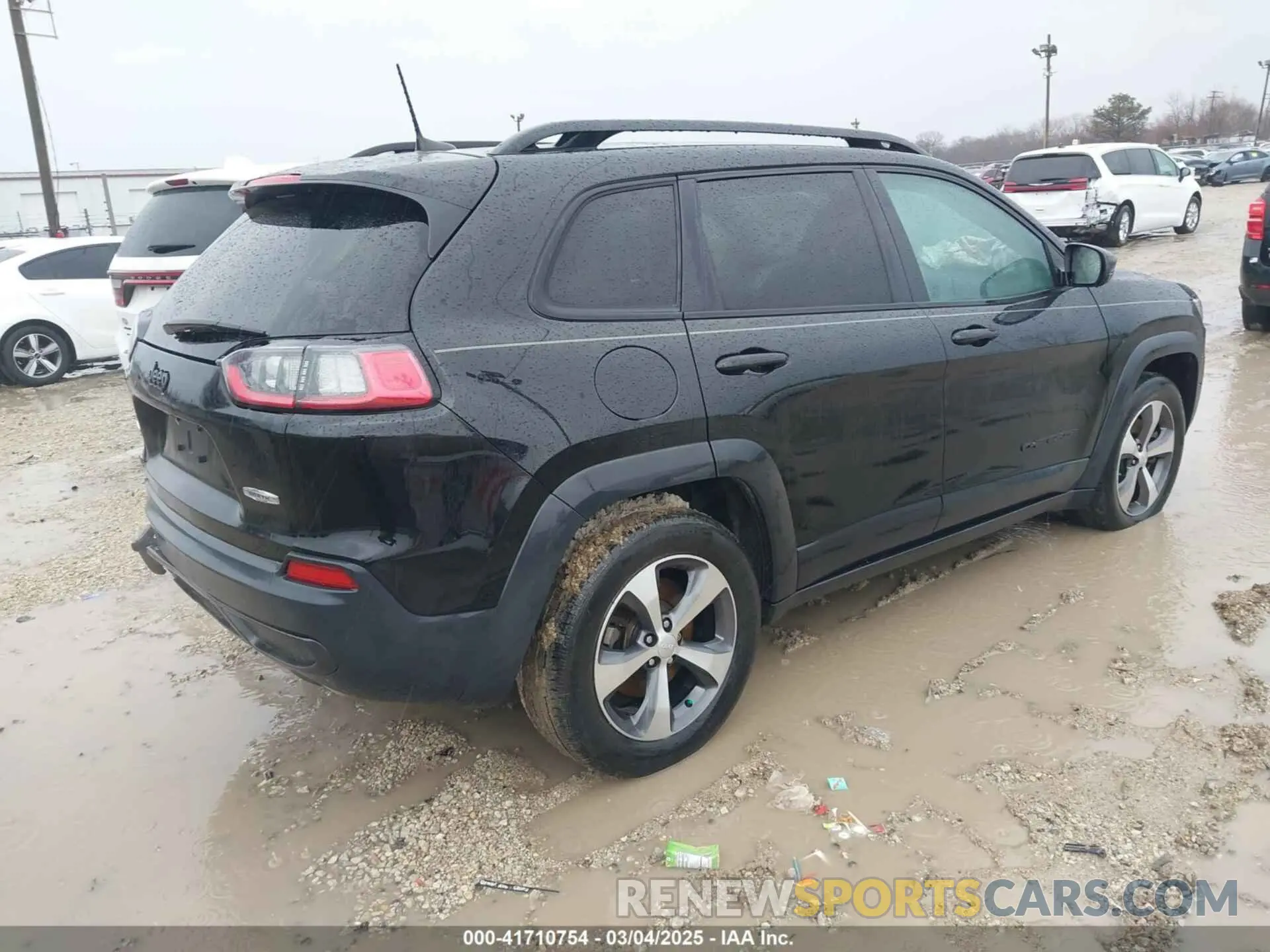 4 Photograph of a damaged car 1C4PJMCX9LD584410 JEEP CHEROKEE 2020