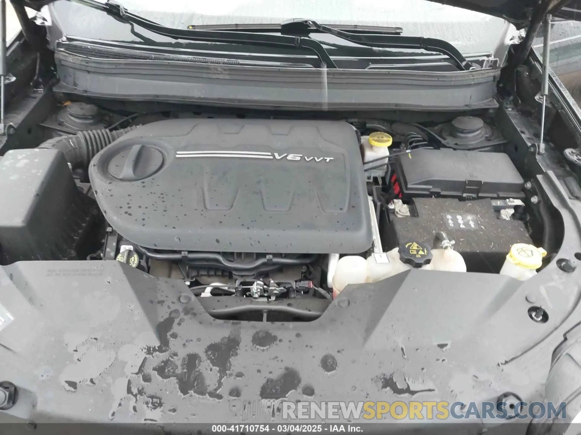 9 Photograph of a damaged car 1C4PJMCX9LD584410 JEEP CHEROKEE 2020