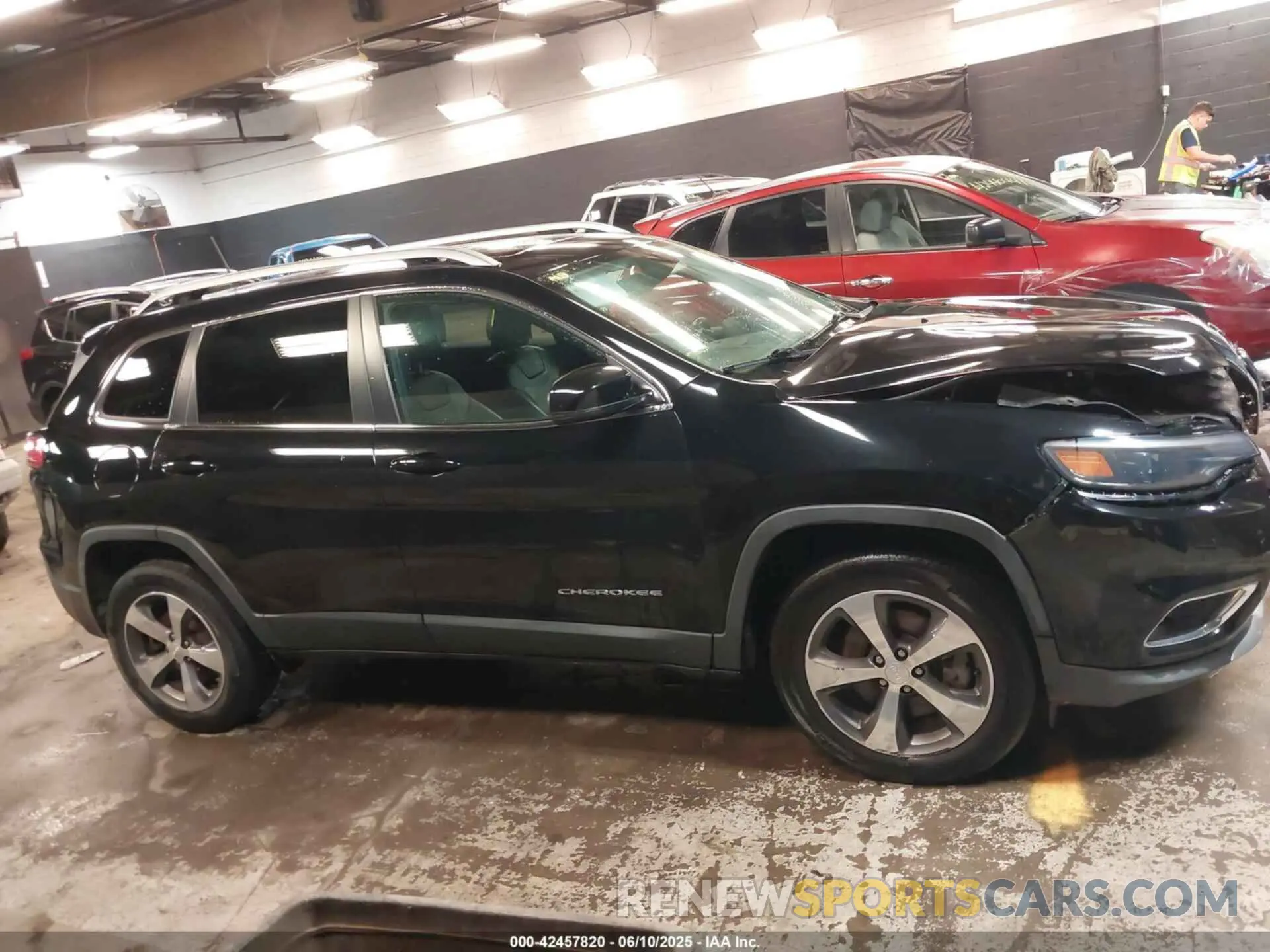 13 Photograph of a damaged car 1C4PJMDN8LD534207 JEEP CHEROKEE 2020