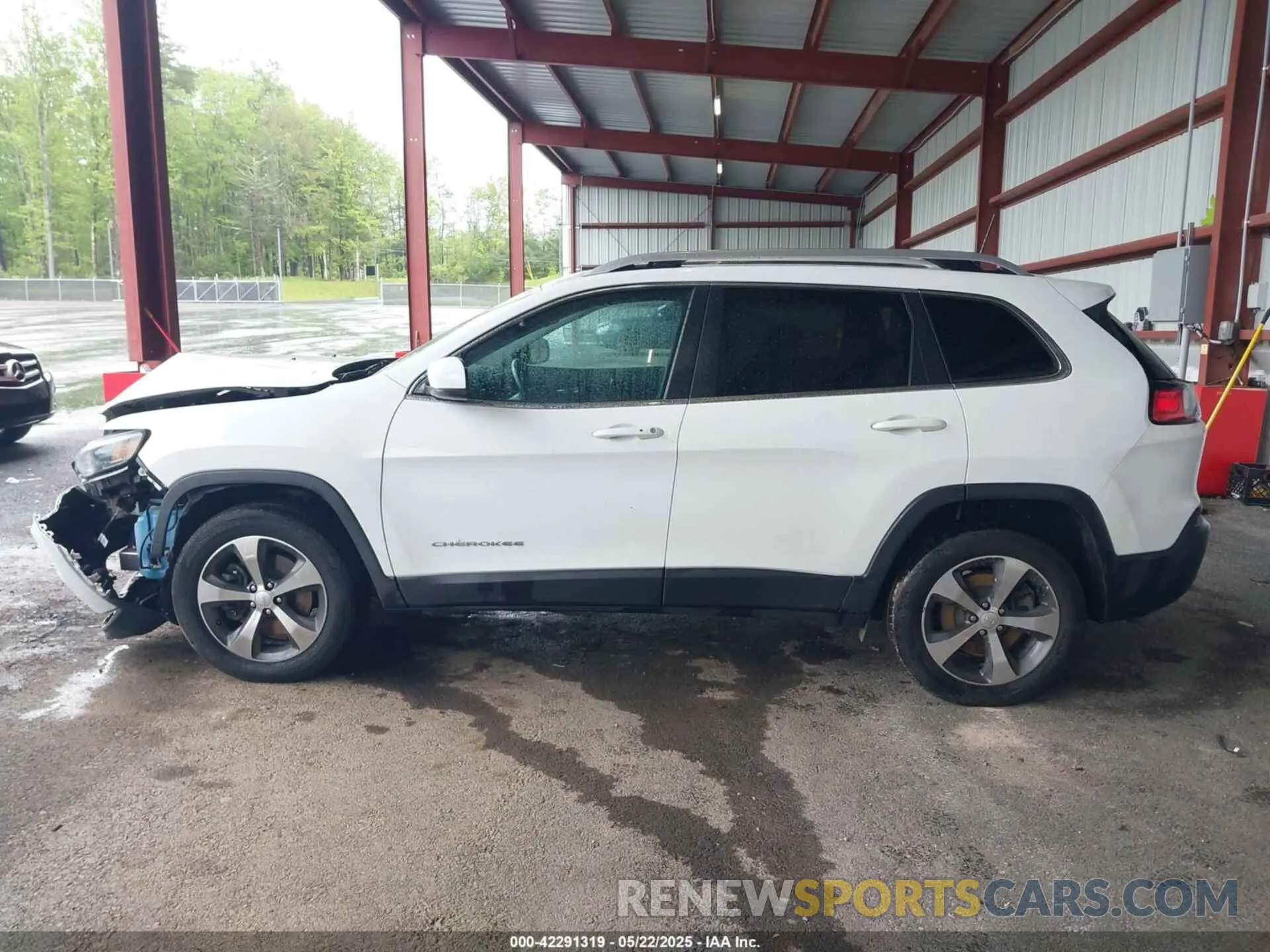 14 Photograph of a damaged car 1C4PJMDN9LD534376 JEEP CHEROKEE 2020