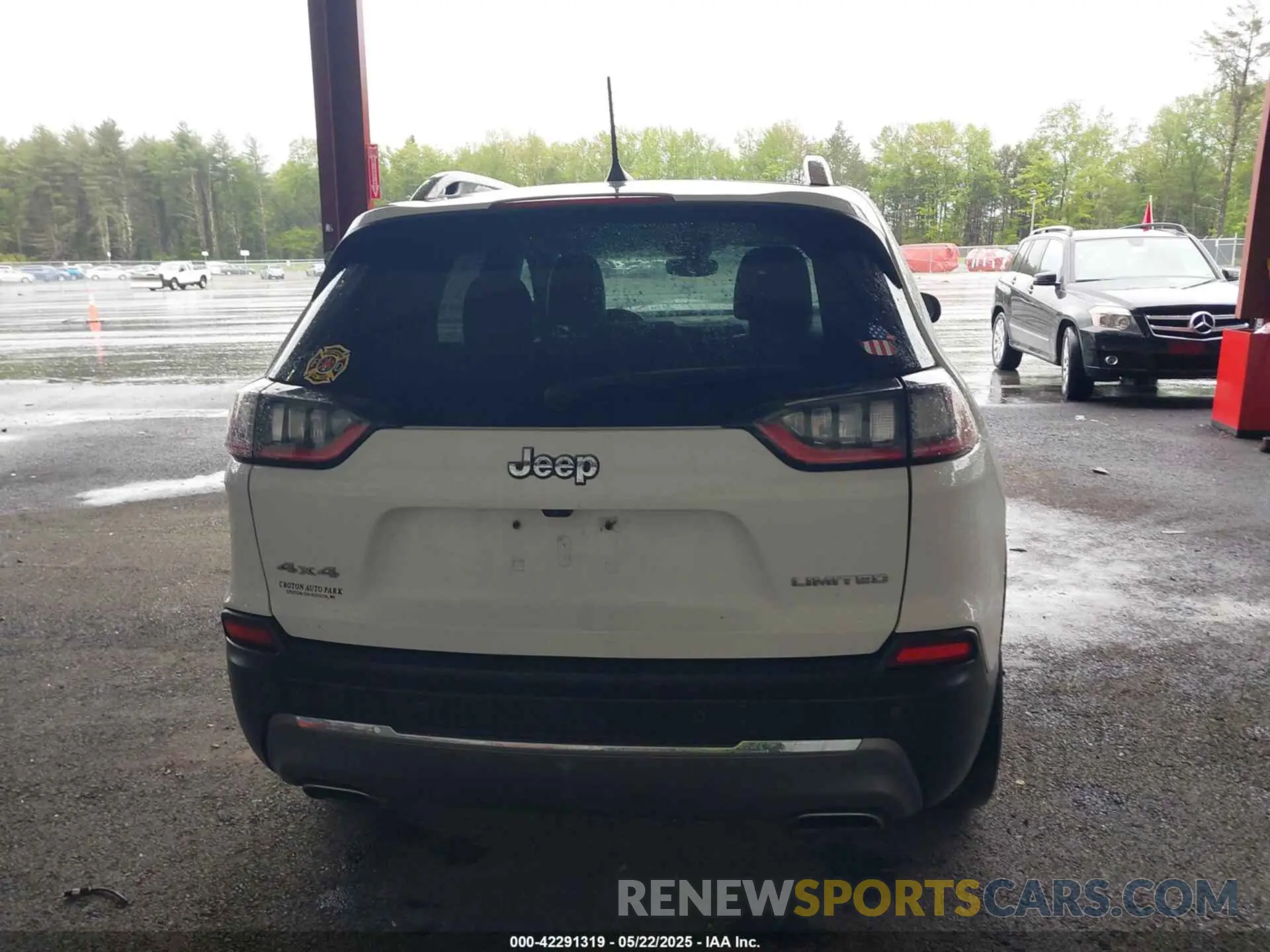 16 Photograph of a damaged car 1C4PJMDN9LD534376 JEEP CHEROKEE 2020