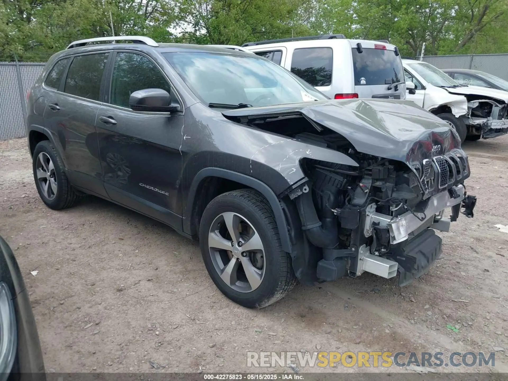 1 Photograph of a damaged car 1C4PJMDN9LD588244 JEEP CHEROKEE 2020