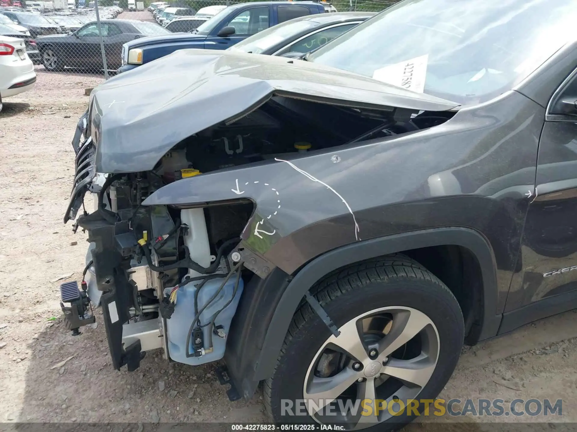 17 Photograph of a damaged car 1C4PJMDN9LD588244 JEEP CHEROKEE 2020