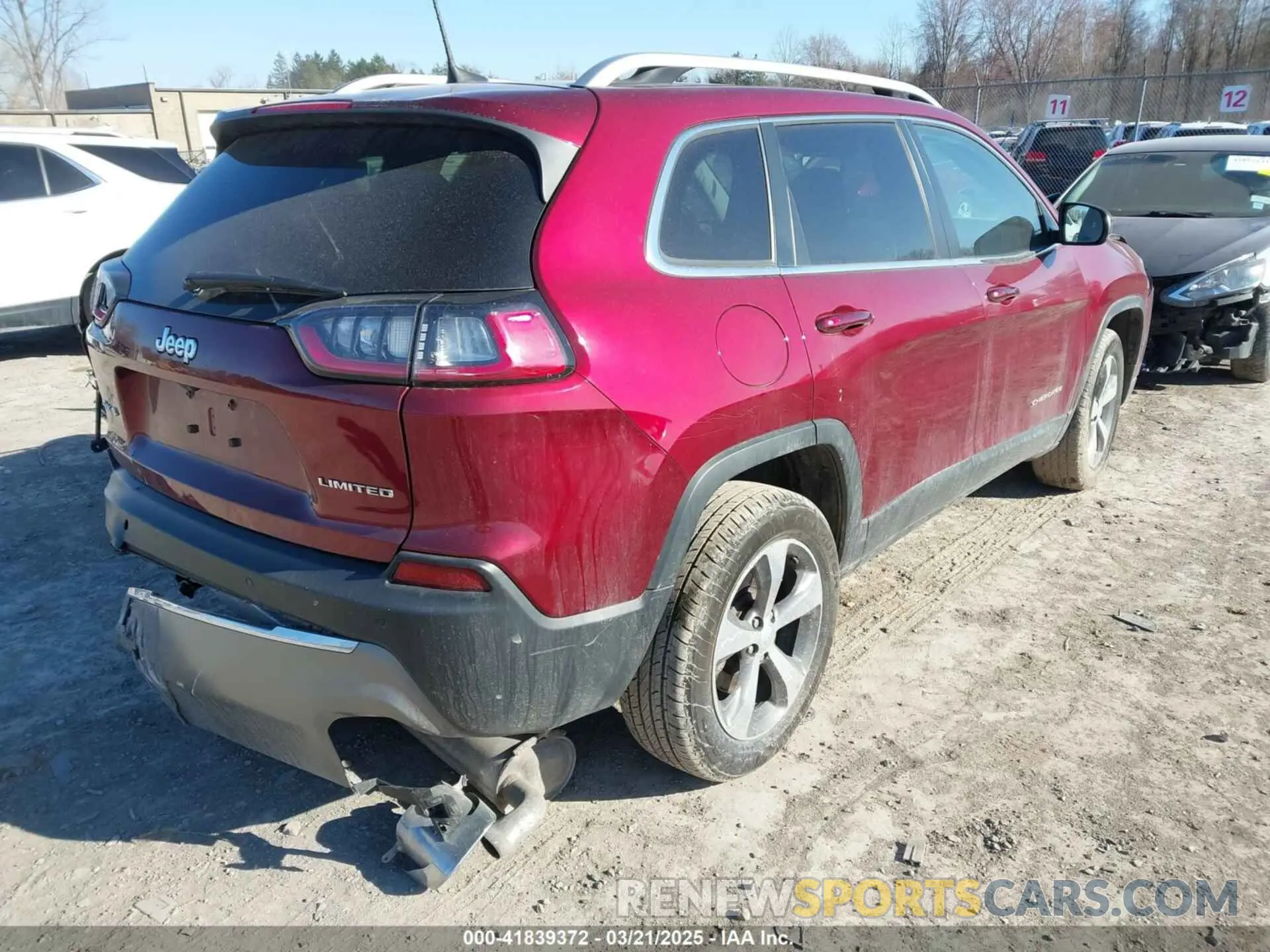 4 Photograph of a damaged car 1C4PJMDNXLD555396 JEEP CHEROKEE 2020