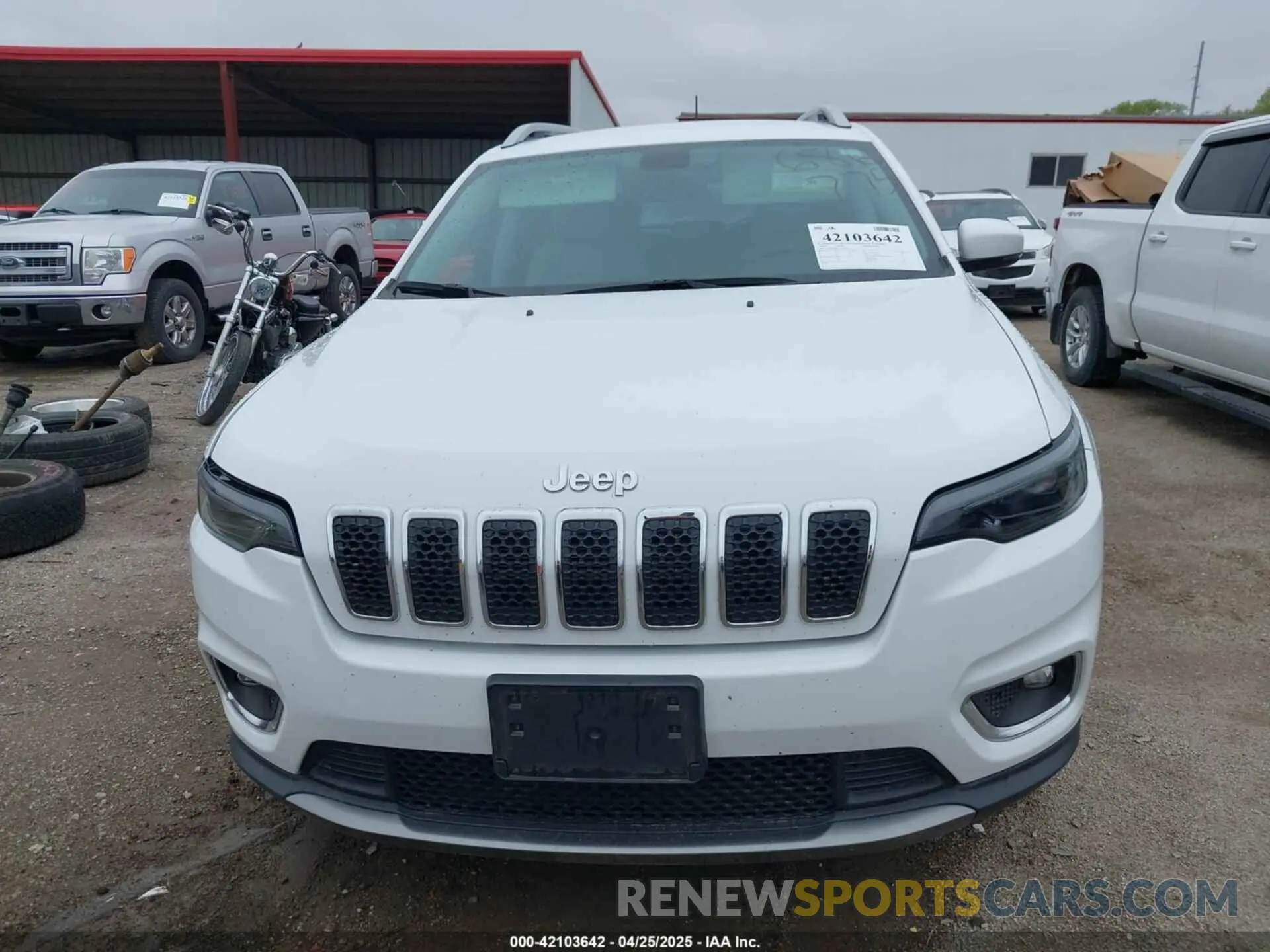 12 Photograph of a damaged car 1C4PJMDNXLD619792 JEEP CHEROKEE 2020