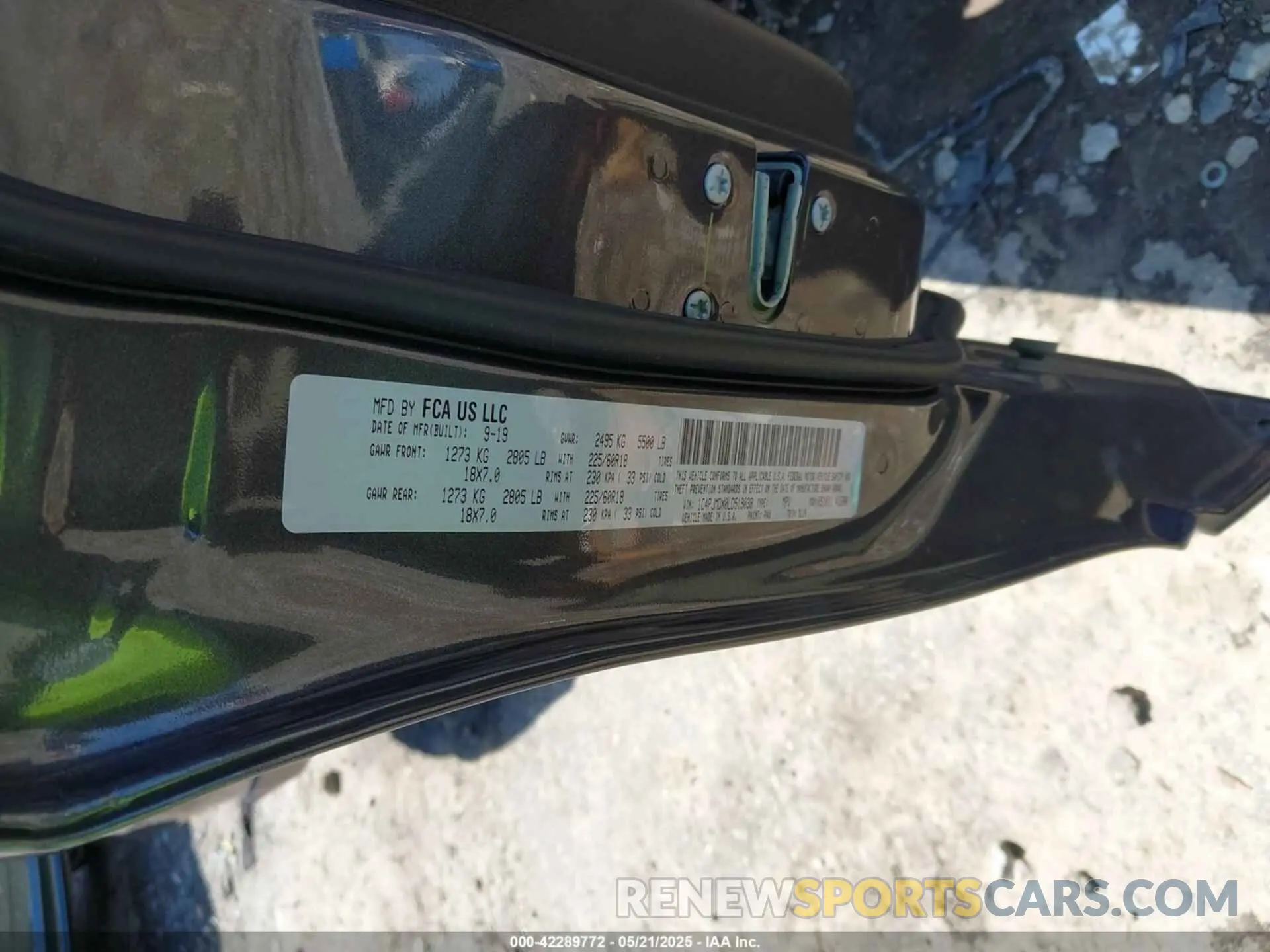 9 Photograph of a damaged car 1C4PJMDX0LD519038 JEEP CHEROKEE 2020