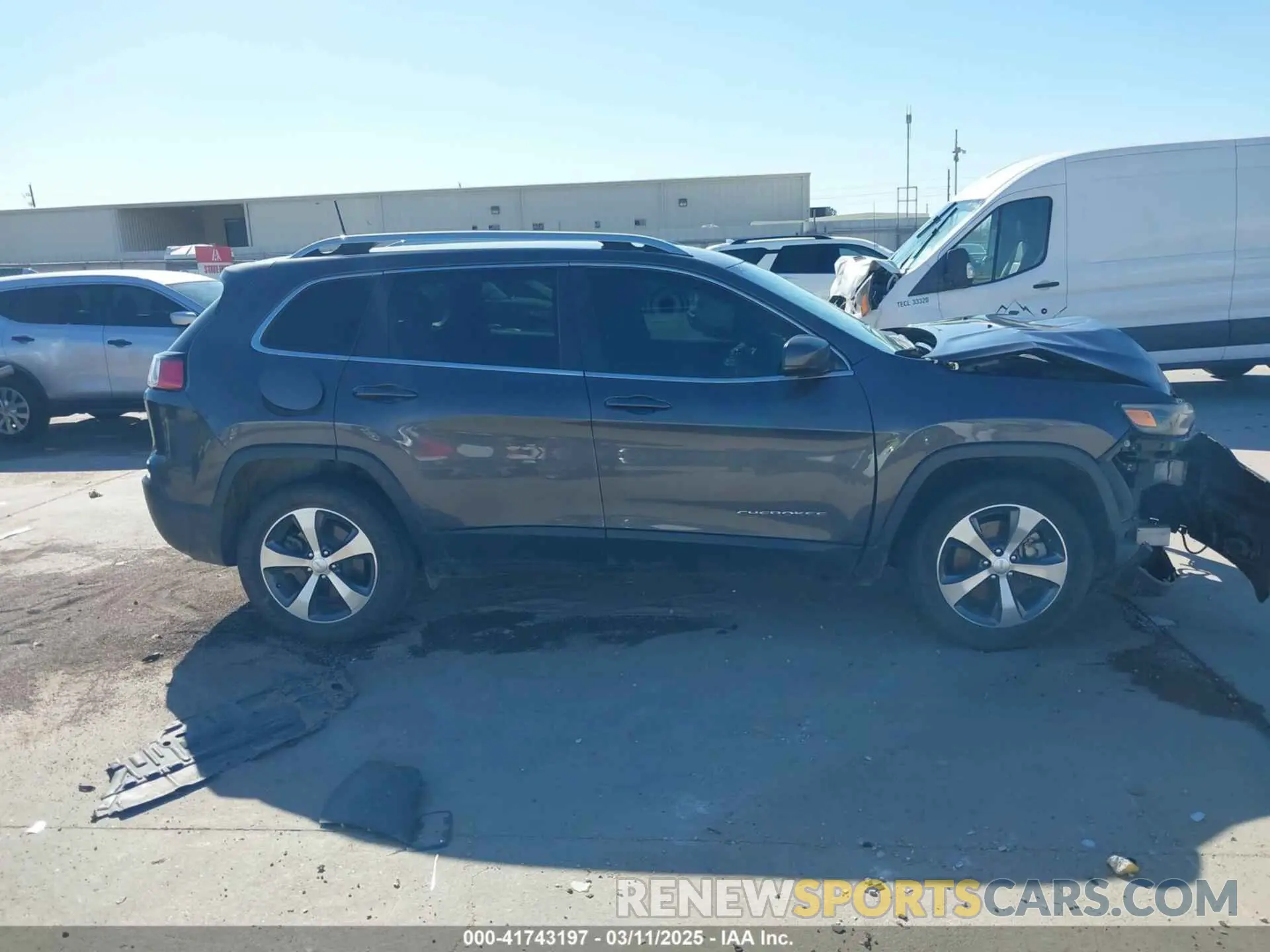13 Photograph of a damaged car 1C4PJMDX0LD606891 JEEP CHEROKEE 2020