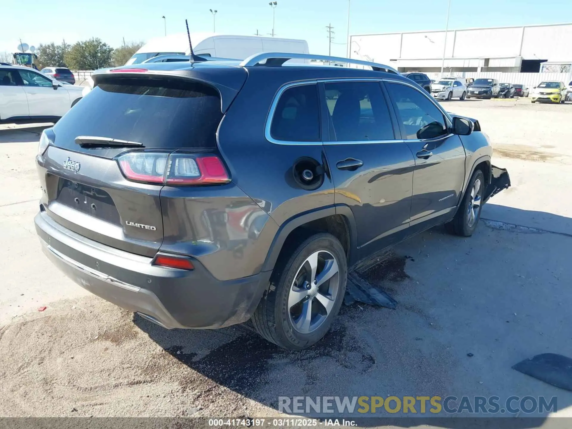 4 Photograph of a damaged car 1C4PJMDX0LD606891 JEEP CHEROKEE 2020