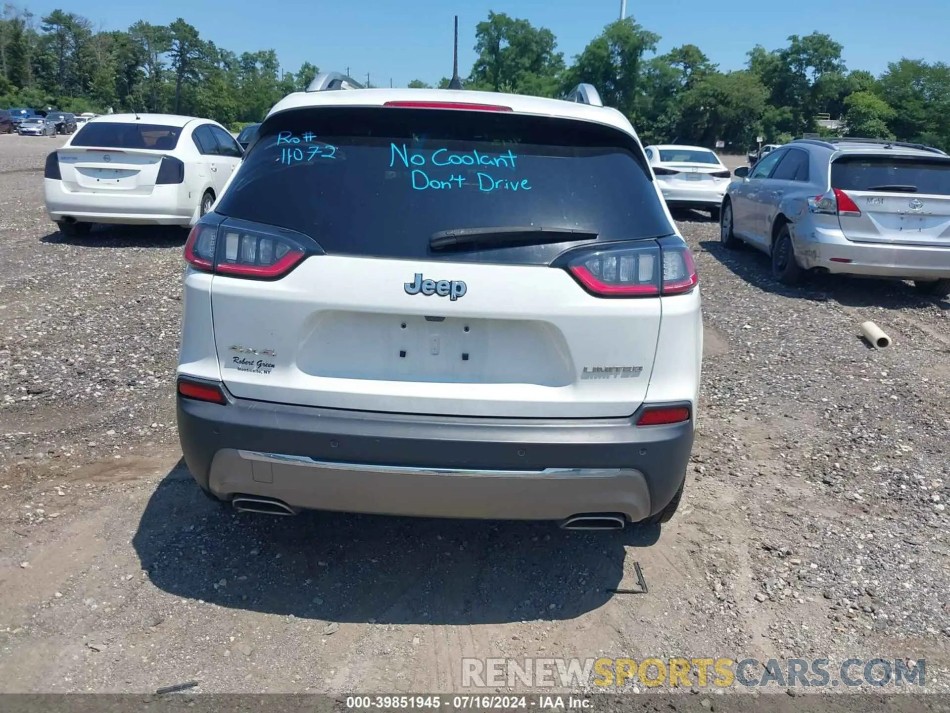 16 Photograph of a damaged car 1C4PJMDX0LD622279 JEEP CHEROKEE 2020