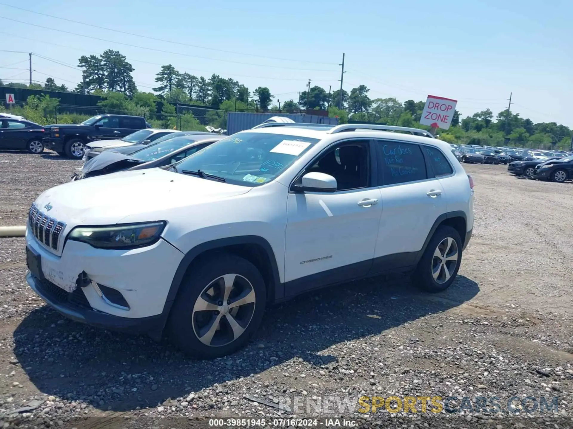 2 Photograph of a damaged car 1C4PJMDX0LD622279 JEEP CHEROKEE 2020