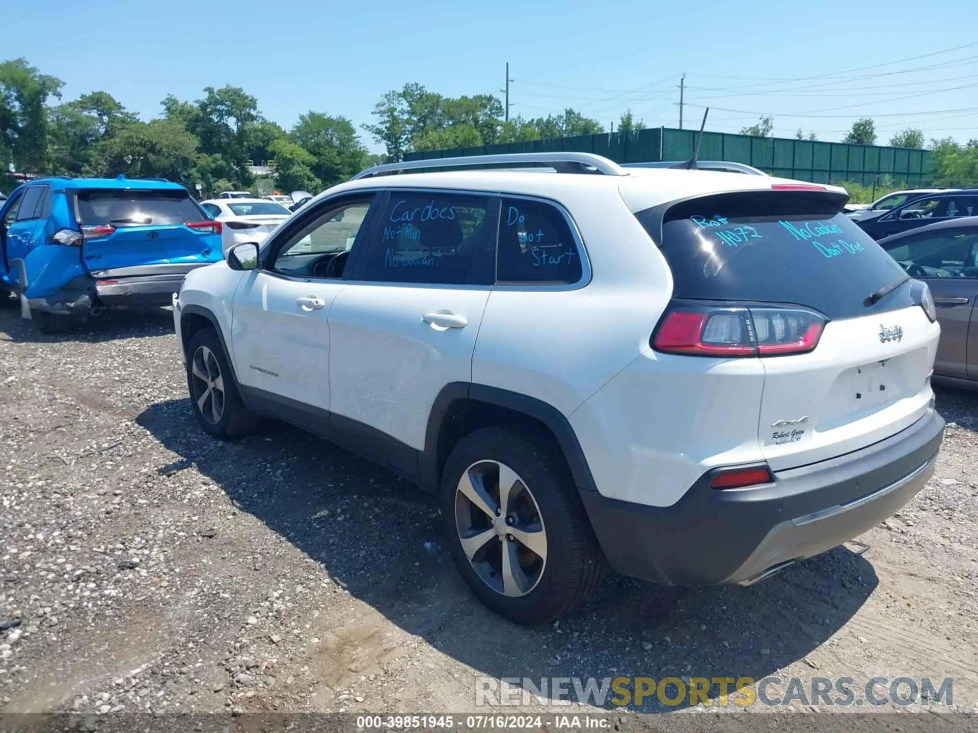 3 Photograph of a damaged car 1C4PJMDX0LD622279 JEEP CHEROKEE 2020