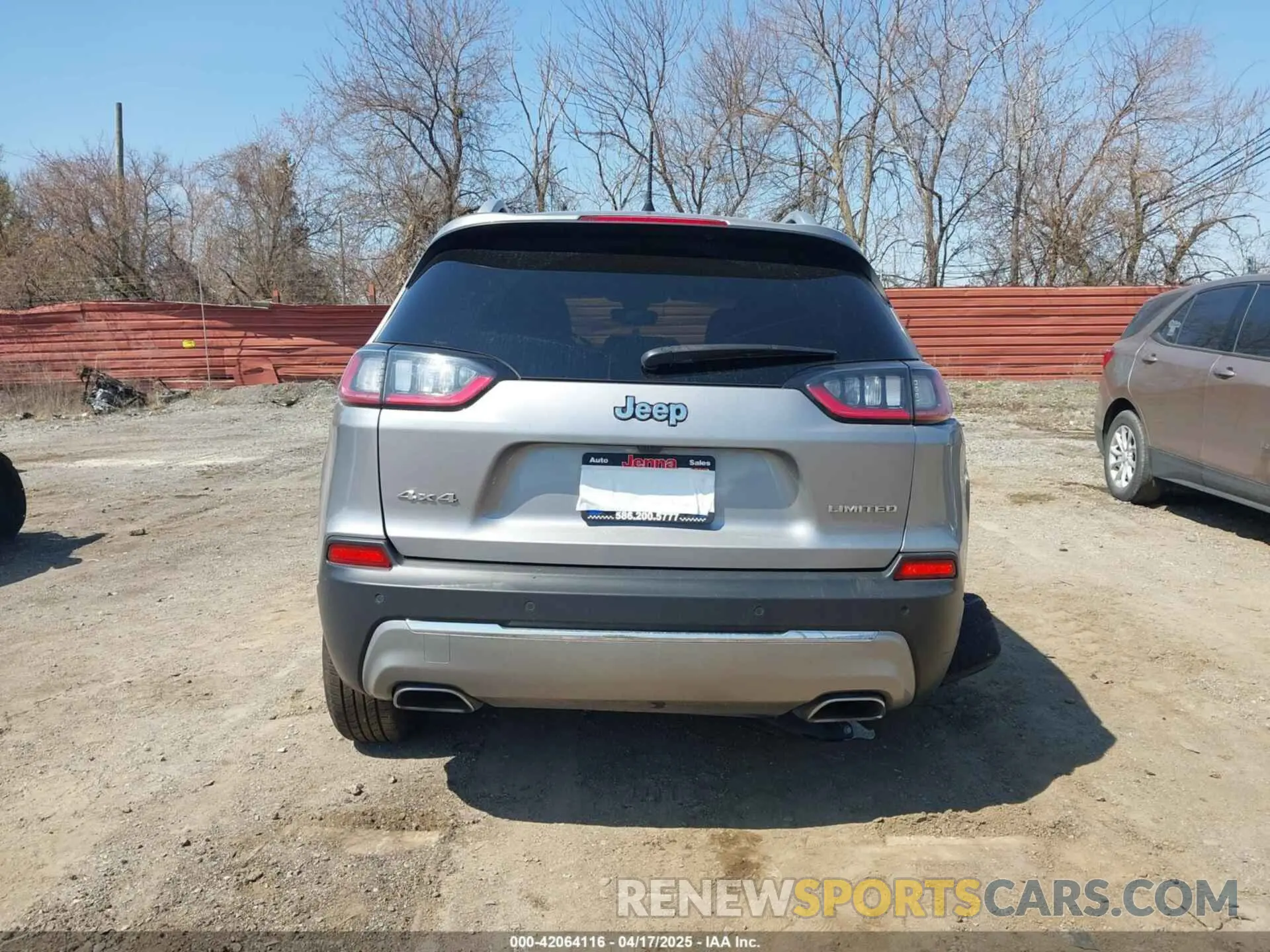 16 Photograph of a damaged car 1C4PJMDX0LD627840 JEEP CHEROKEE 2020
