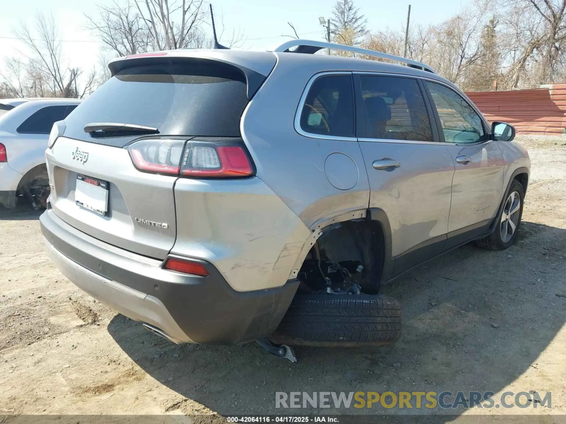 4 Photograph of a damaged car 1C4PJMDX0LD627840 JEEP CHEROKEE 2020