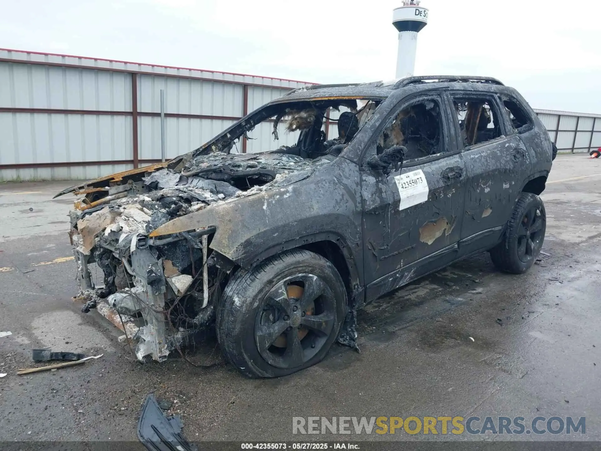2 Photograph of a damaged car 1C4PJMDX0LD641477 JEEP CHEROKEE 2020