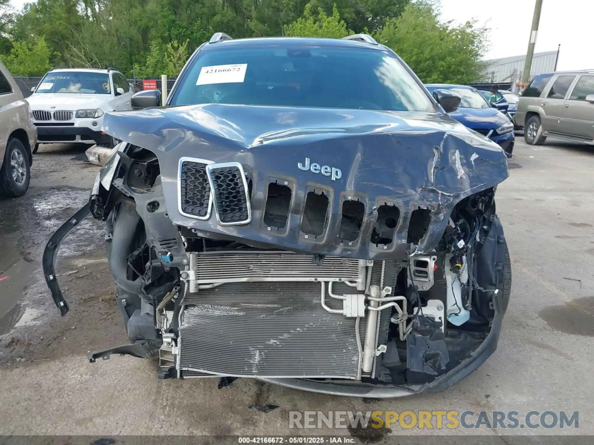 12 Photograph of a damaged car 1C4PJMDX2LD607735 JEEP CHEROKEE 2020
