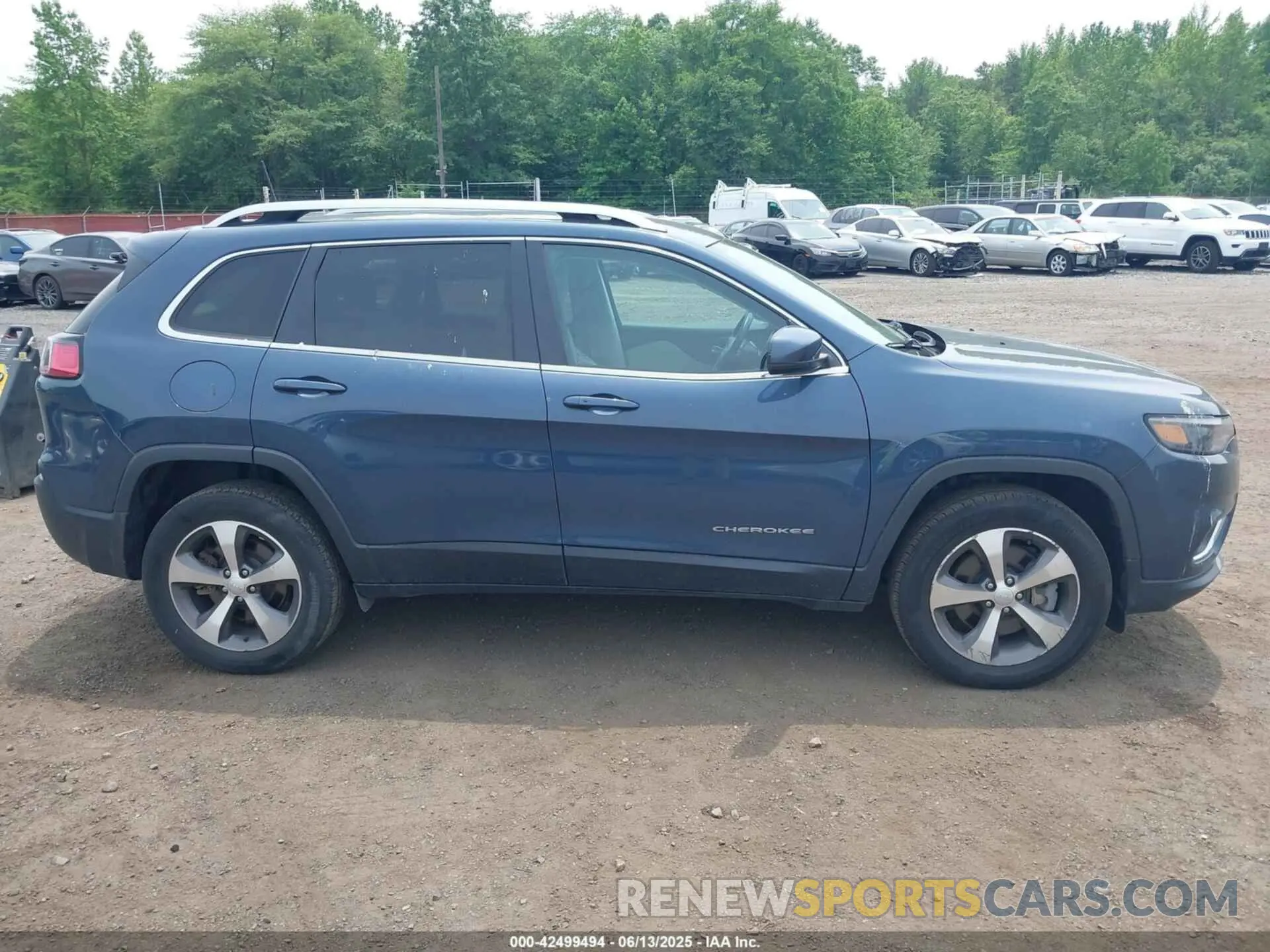 13 Photograph of a damaged car 1C4PJMDX3LD603242 JEEP CHEROKEE 2020