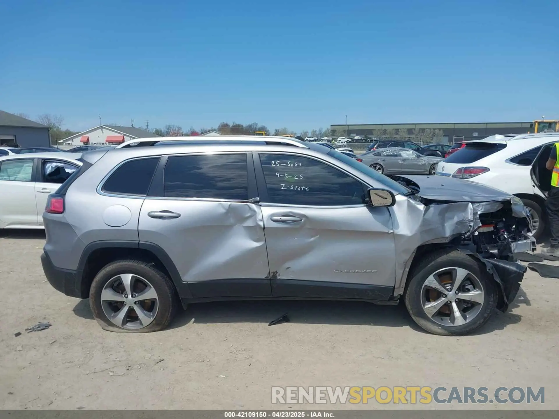 13 Photograph of a damaged car 1C4PJMDX5LD617675 JEEP CHEROKEE 2020