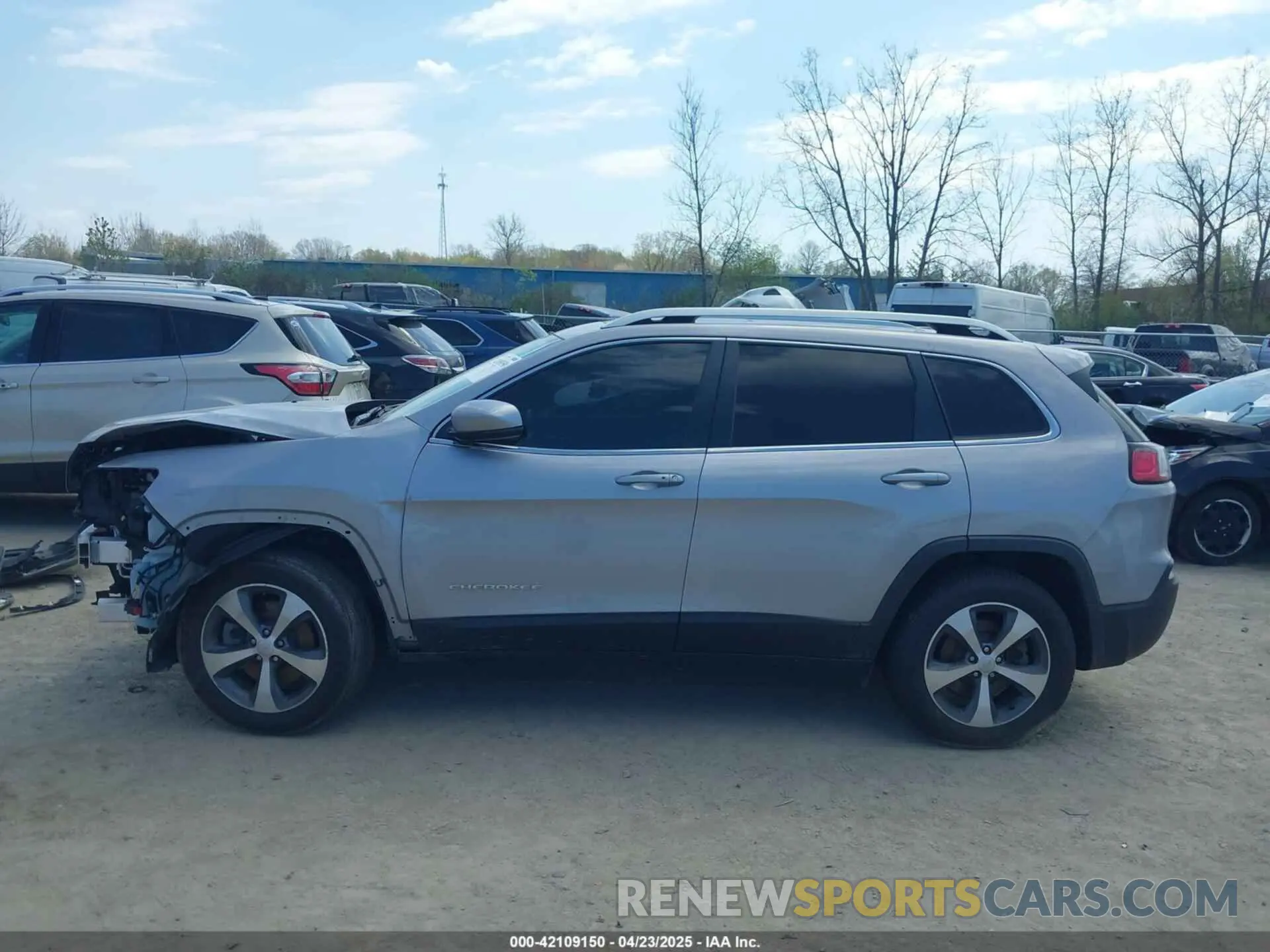 14 Photograph of a damaged car 1C4PJMDX5LD617675 JEEP CHEROKEE 2020