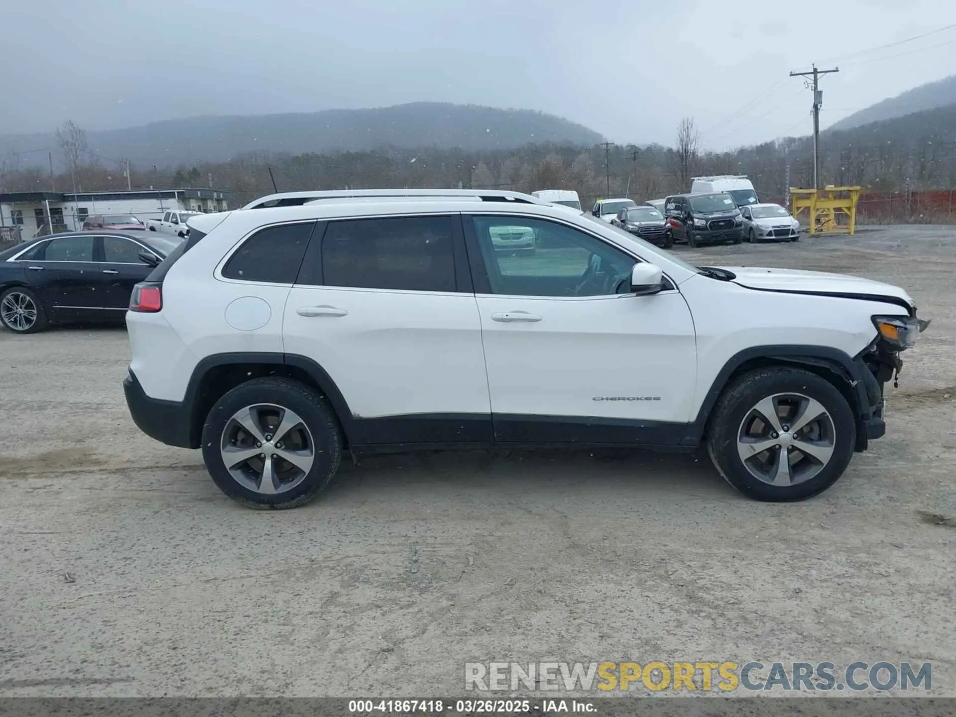 14 Photograph of a damaged car 1C4PJMDX6LD503944 JEEP CHEROKEE 2020