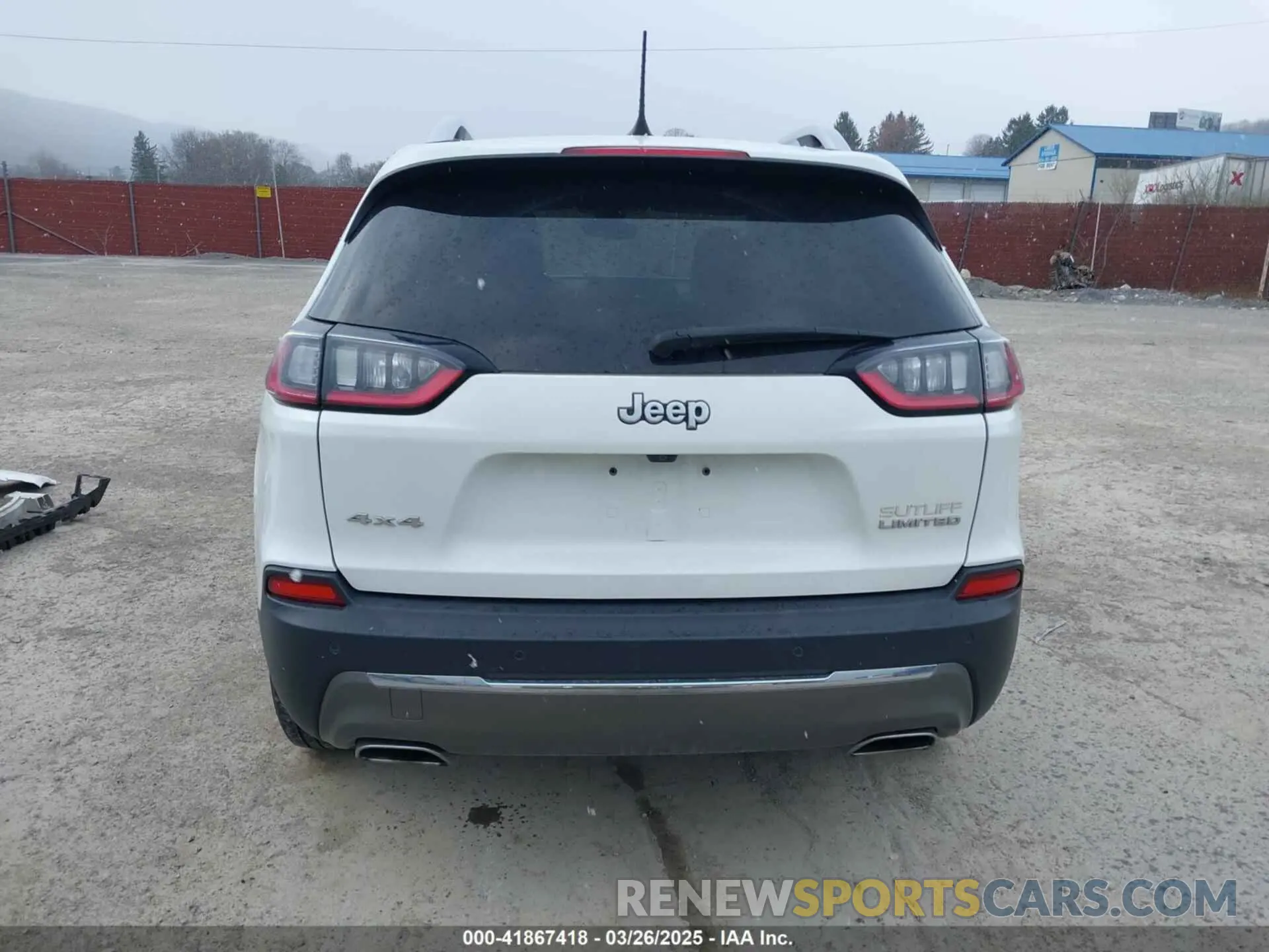 17 Photograph of a damaged car 1C4PJMDX6LD503944 JEEP CHEROKEE 2020