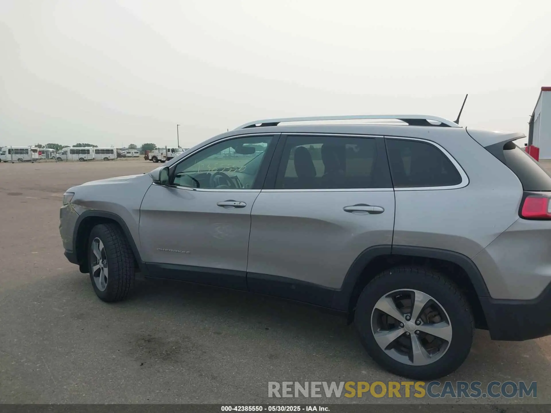 14 Photograph of a damaged car 1C4PJMDX6LD523966 JEEP CHEROKEE 2020