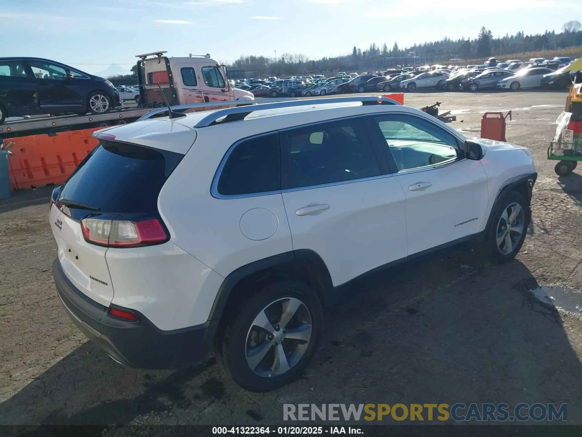 4 Photograph of a damaged car 1C4PJMDX6LD587585 JEEP CHEROKEE 2020